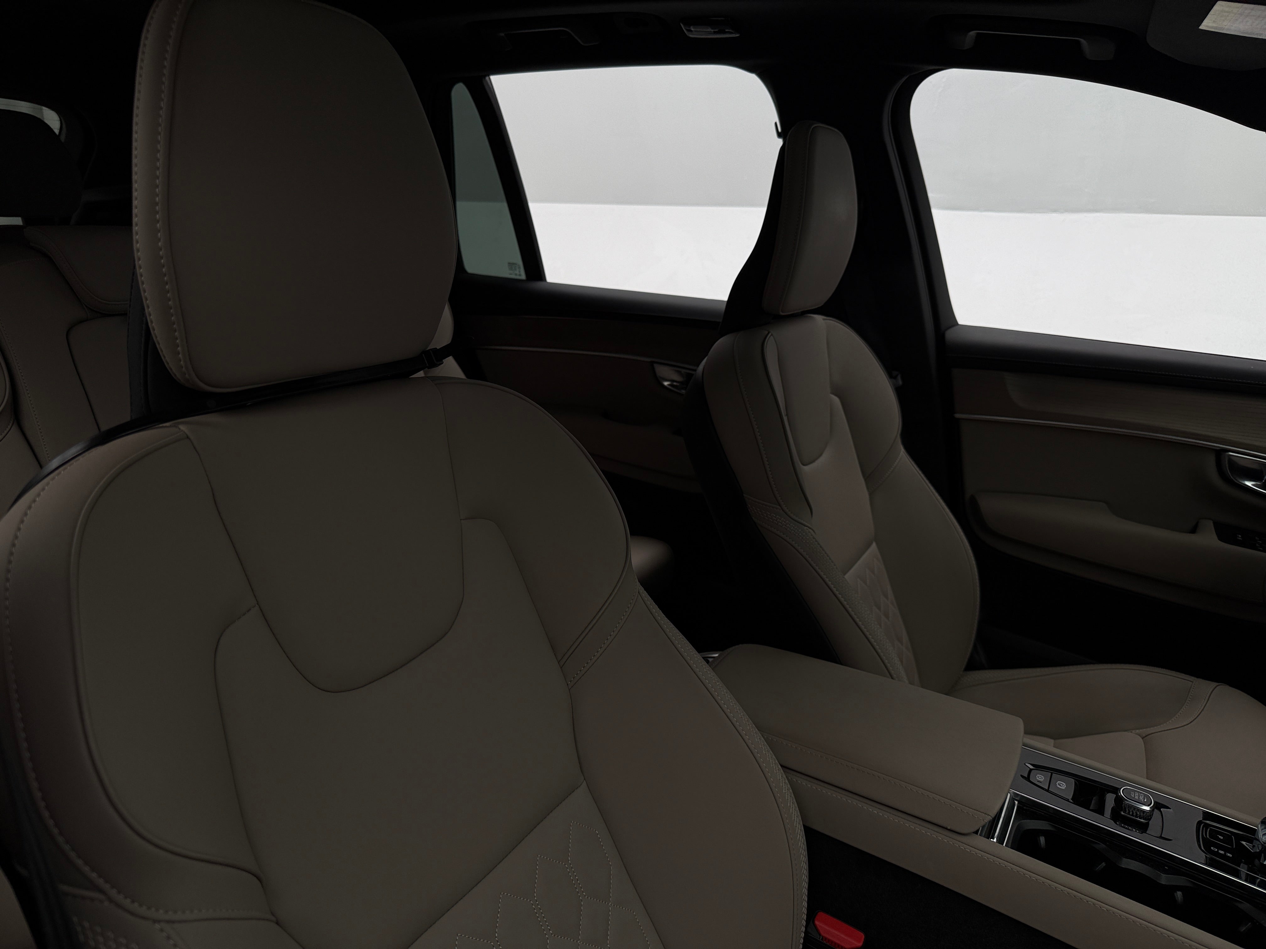 2026 Volvo XC90 Plus