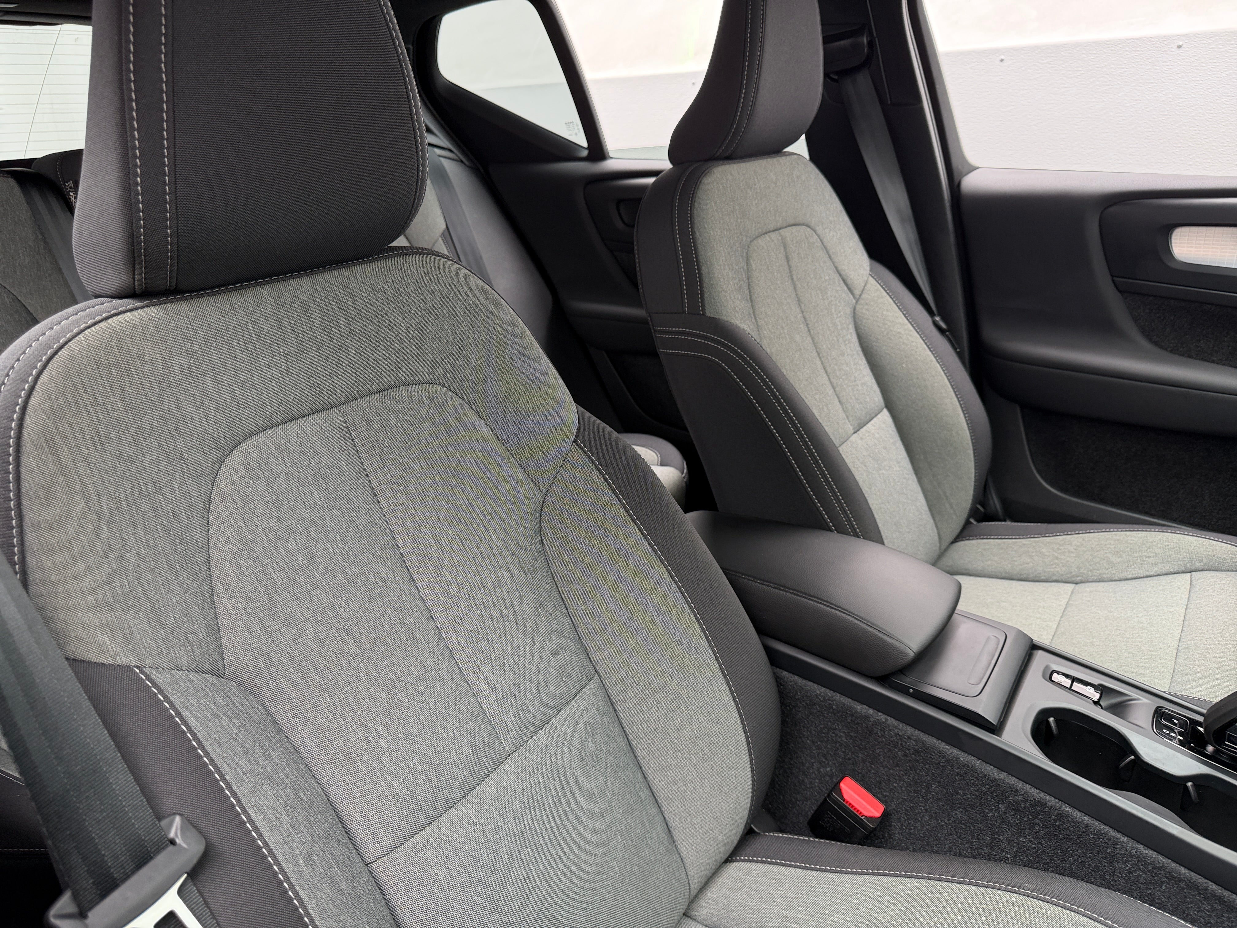 2024 Volvo XC40