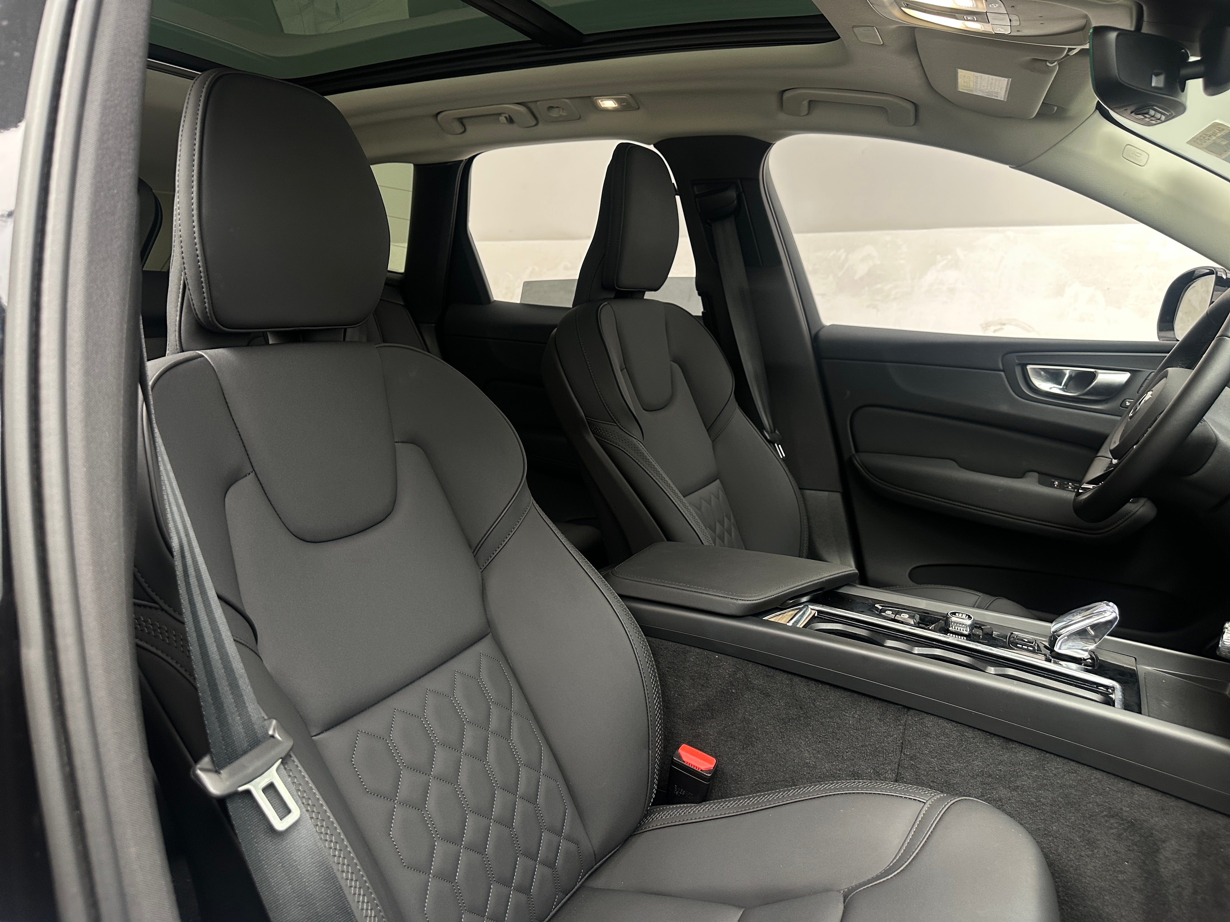 2026 Volvo XC60 Plus