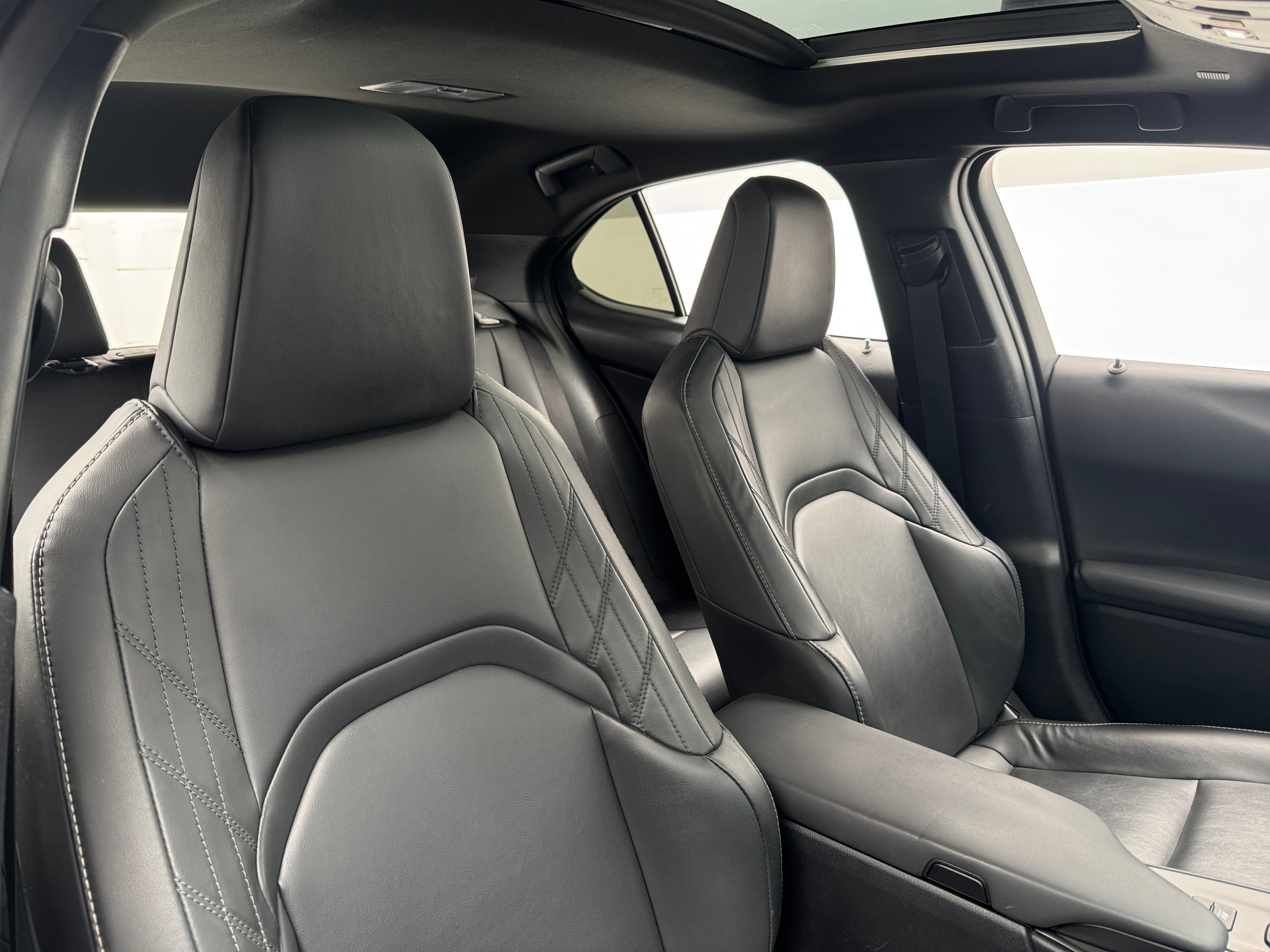 2025 Lexus UX Hybrid