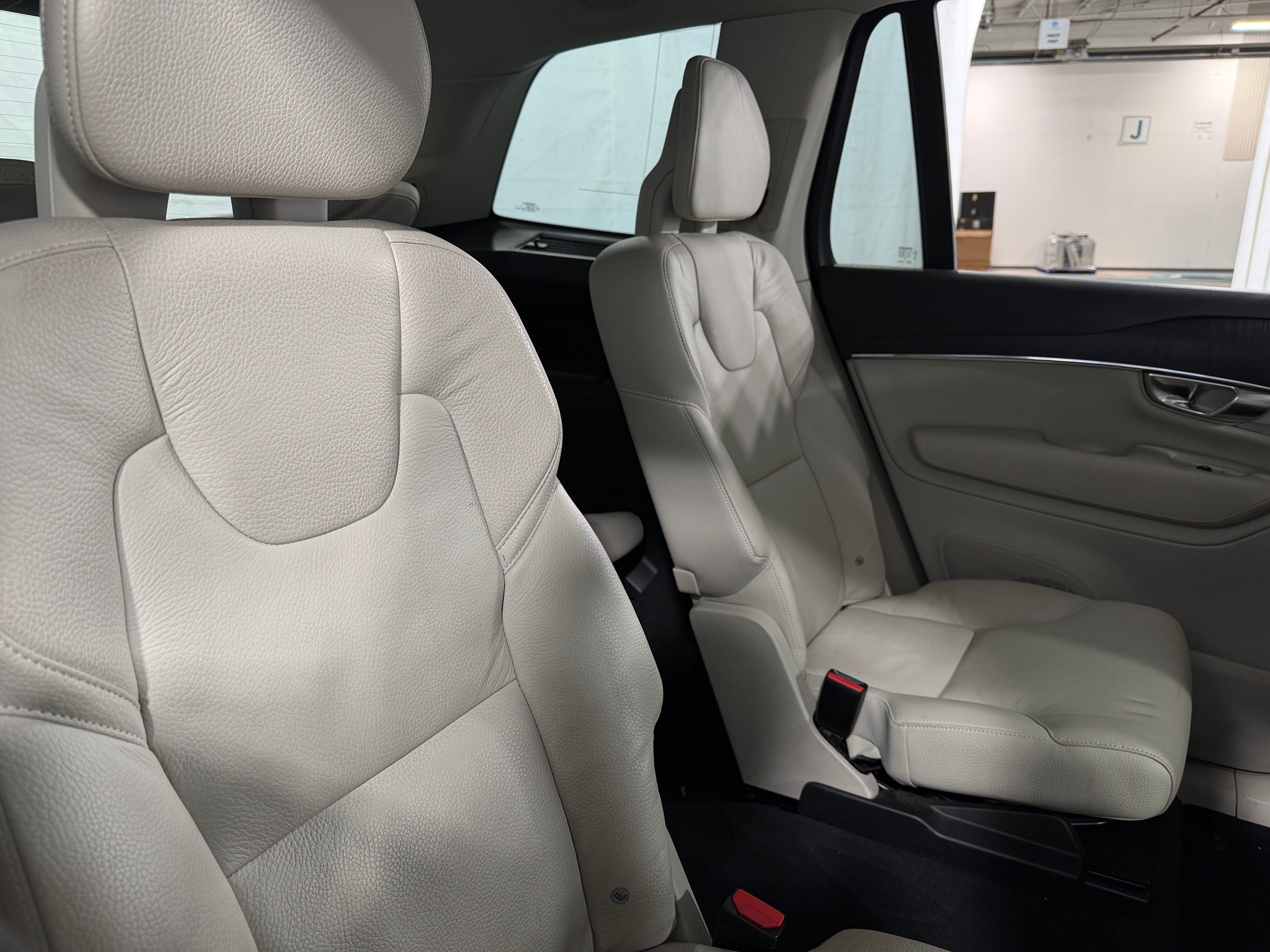 2020 Volvo XC90 Momentum