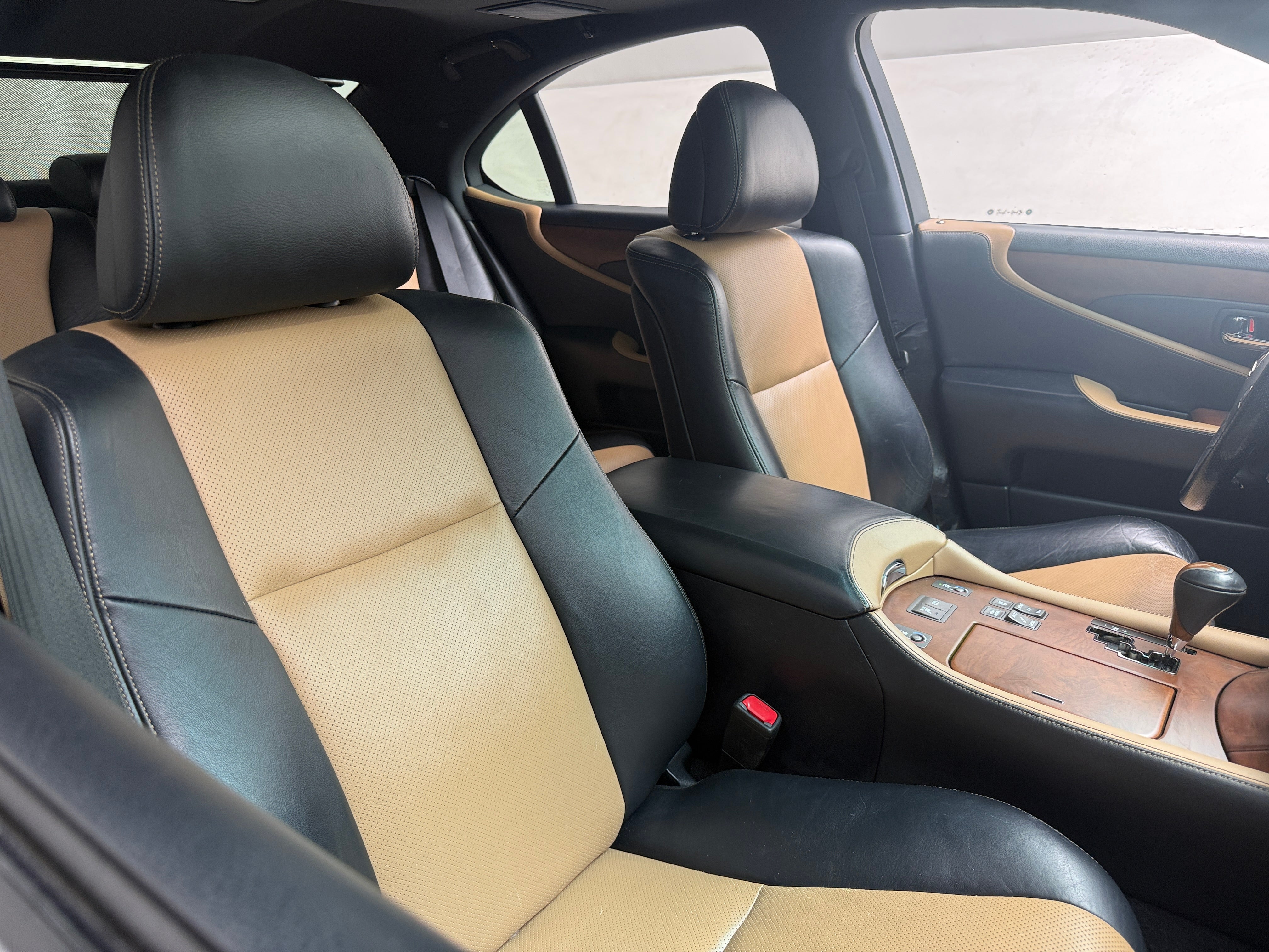 2012 Lexus LS