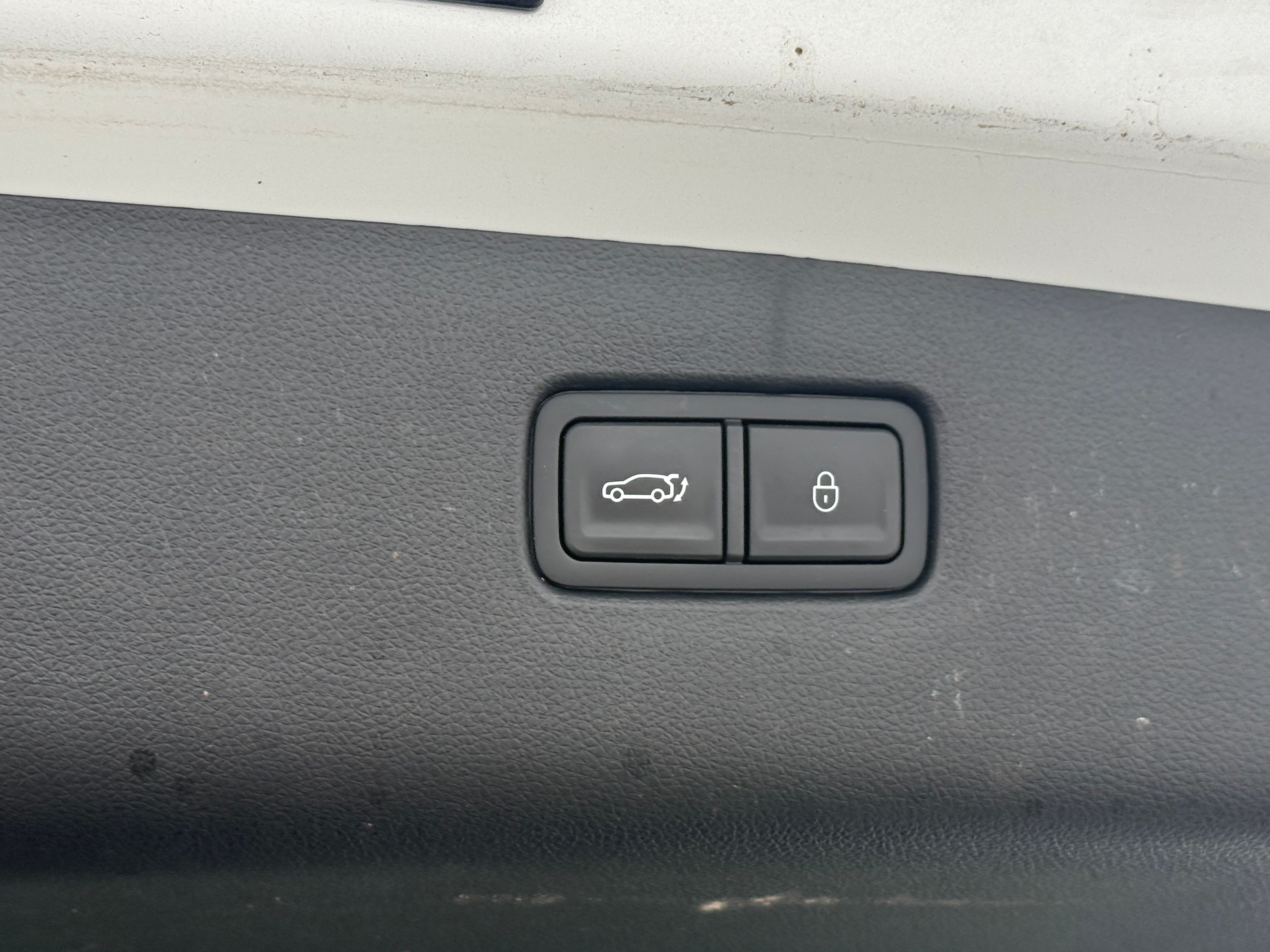 2026 GENESIS GV70 Standard