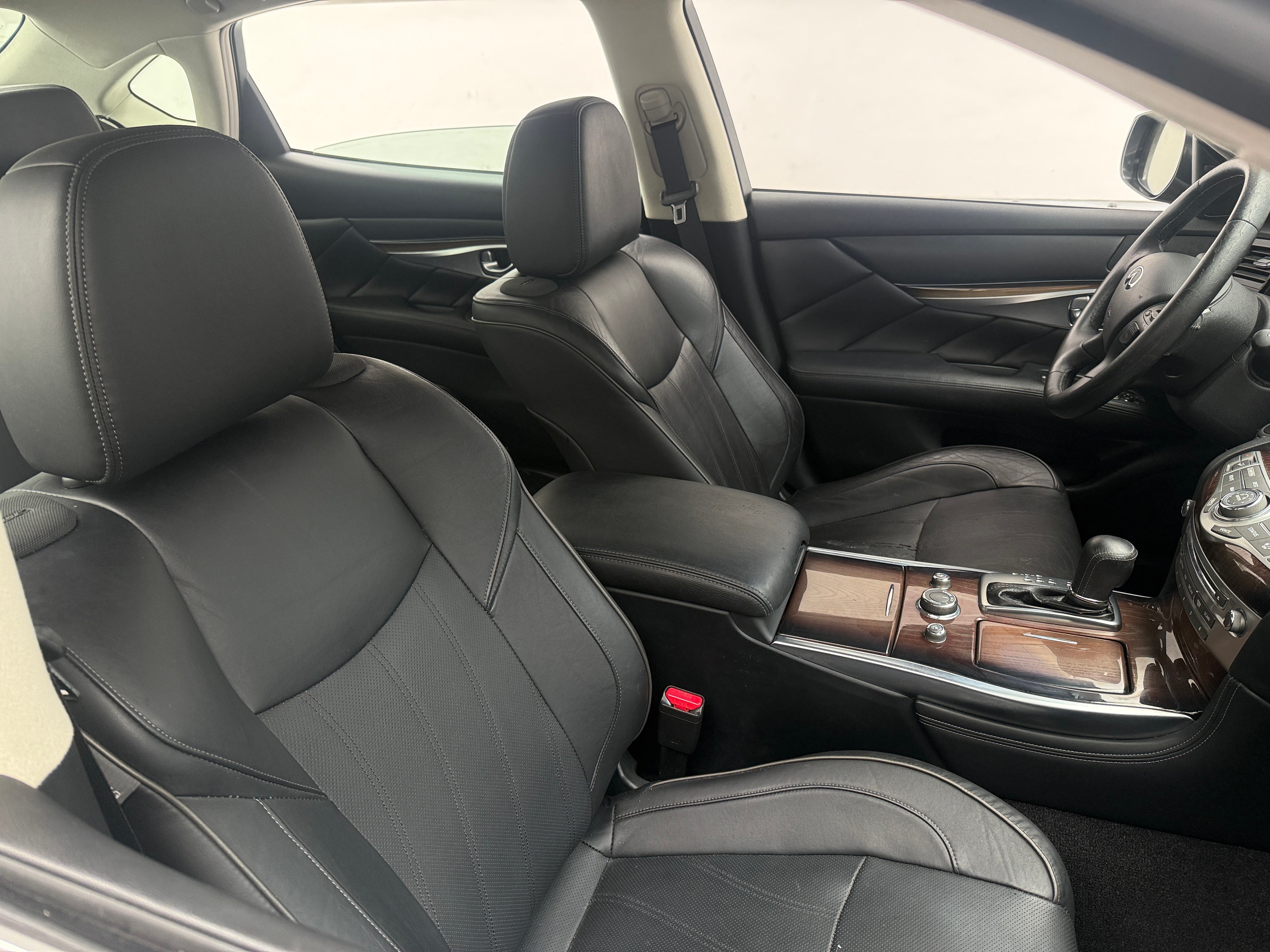2015 INFINITI Q70L