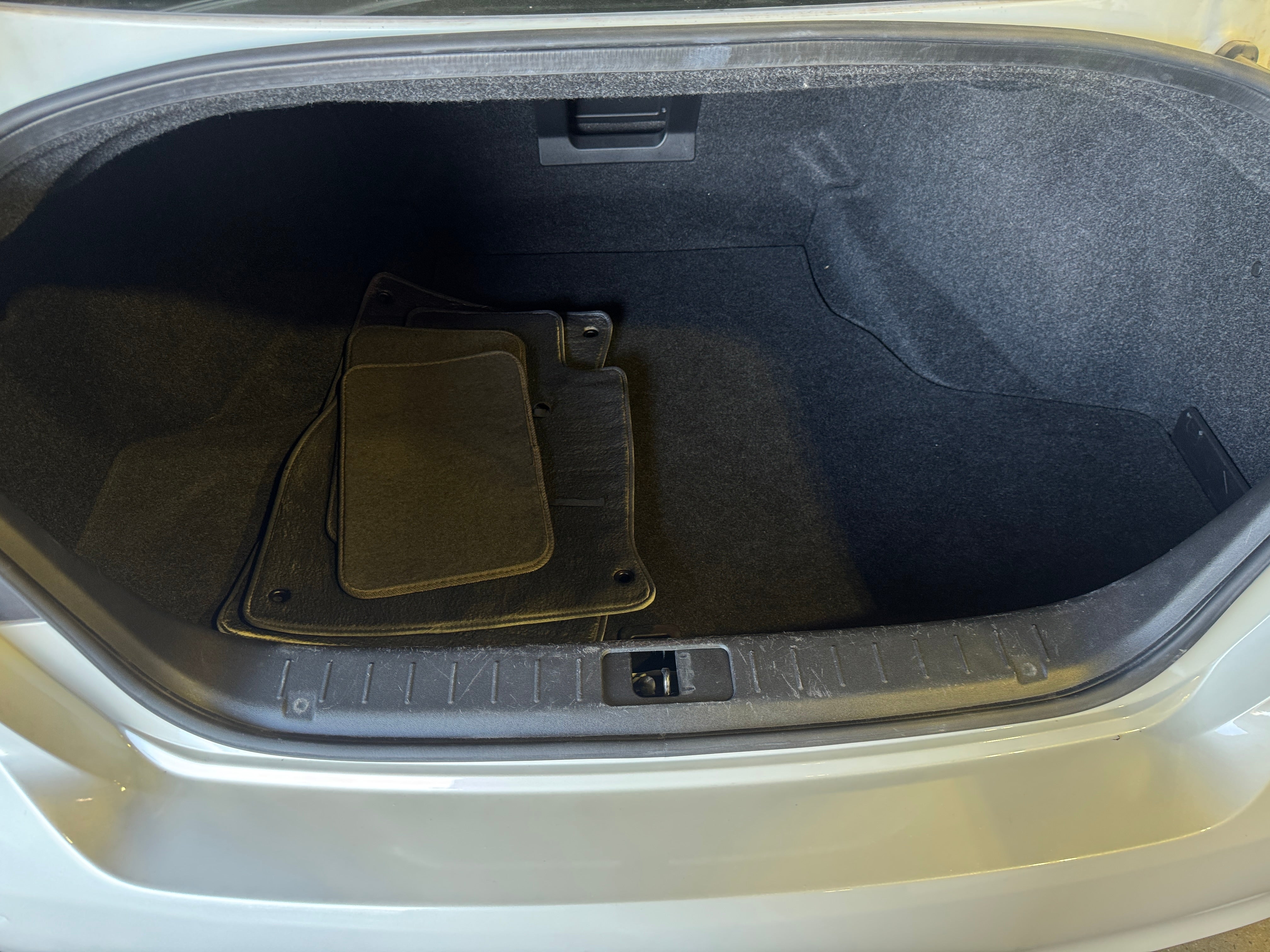 2016 INFINITI Q70 3.7