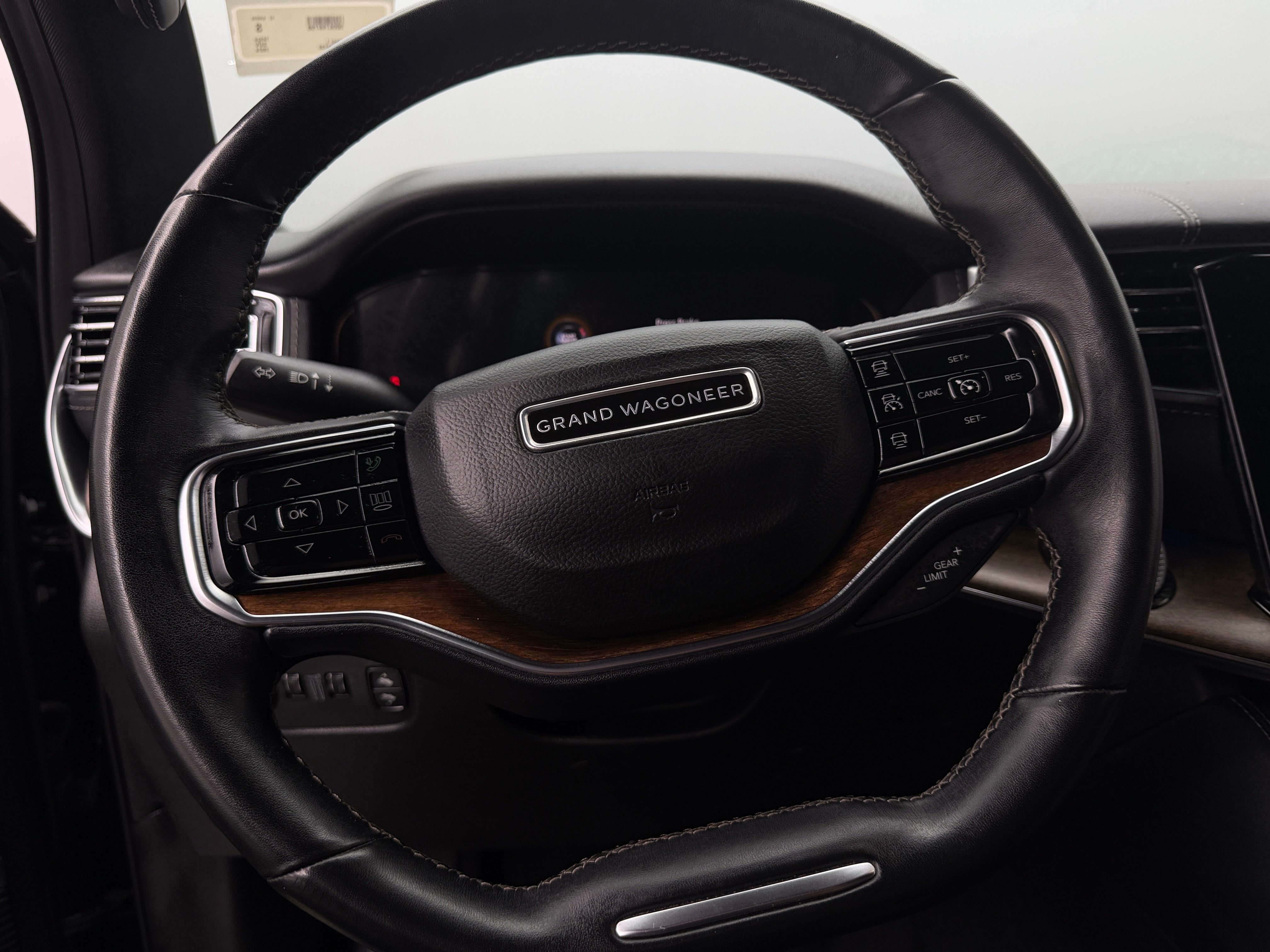 2024 Jeep Grand Wagoneer L