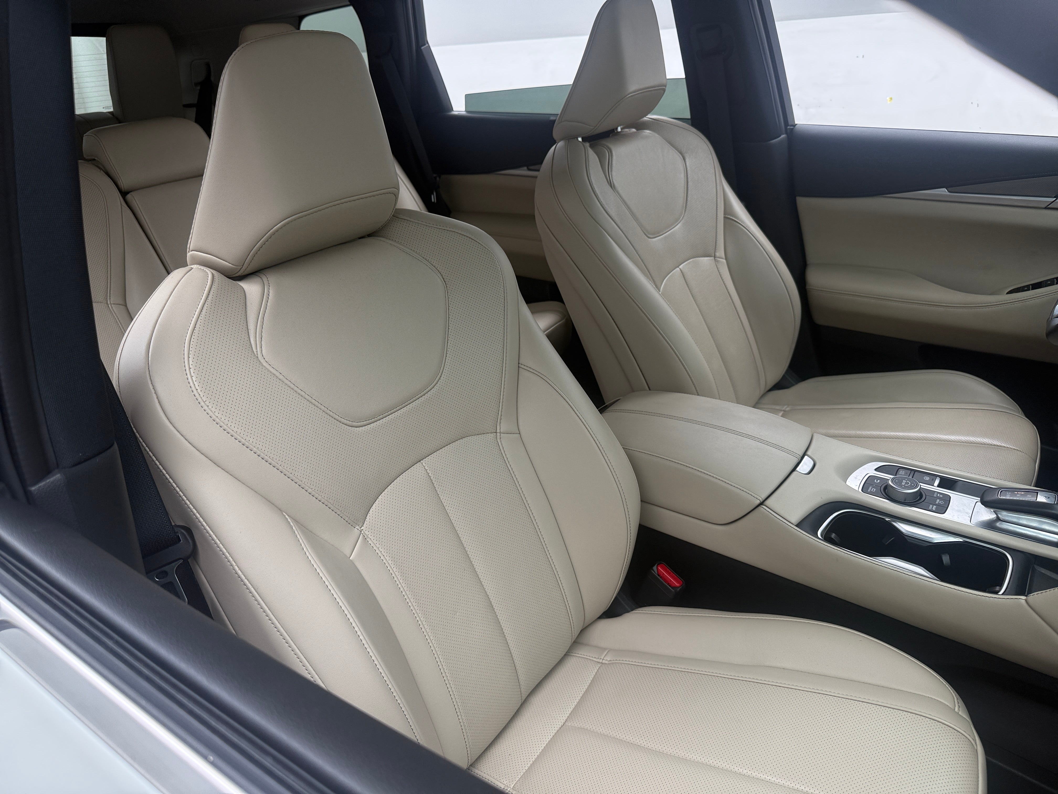 2024 INFINITI QX60 LUXE