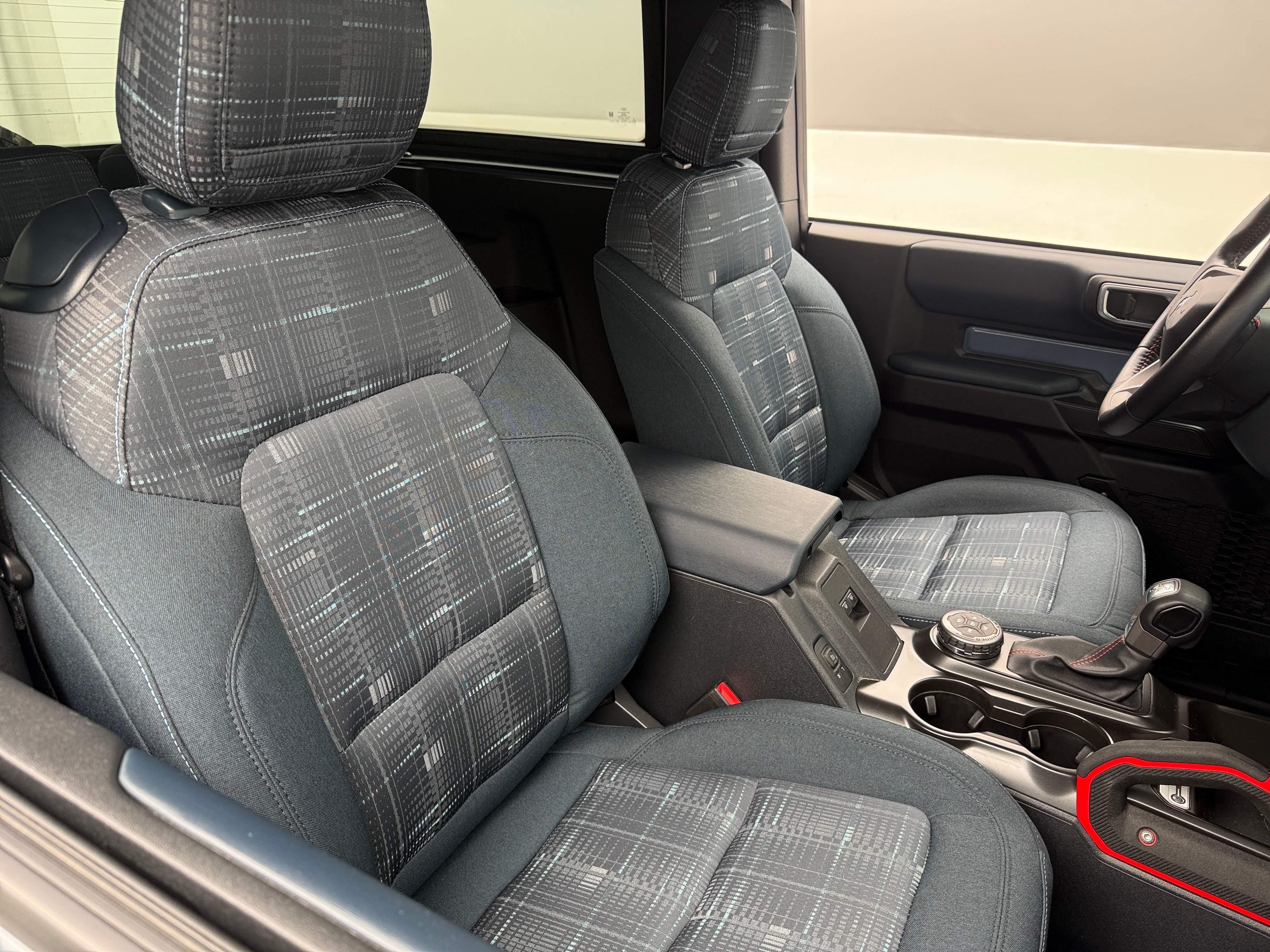 2024 Ford Bronco 2-Door Heritage Editon
