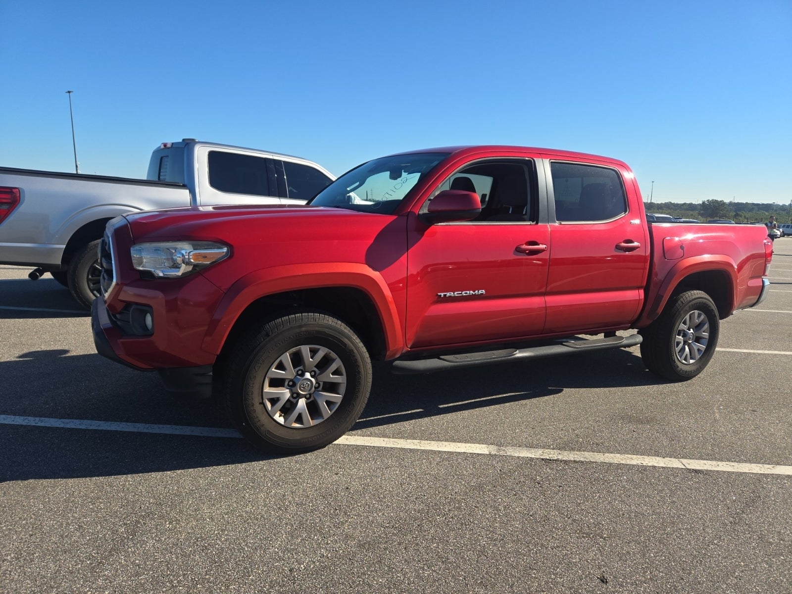 2018 Toyota Tacoma SR5 Double Cab 5' Bed V6 4x2 At
