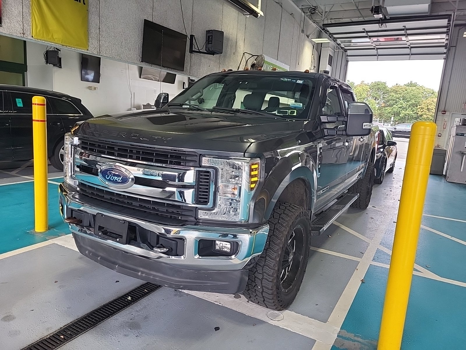 2019 Ford F-250 XLT 4WD Crew Cab 6.75' Box