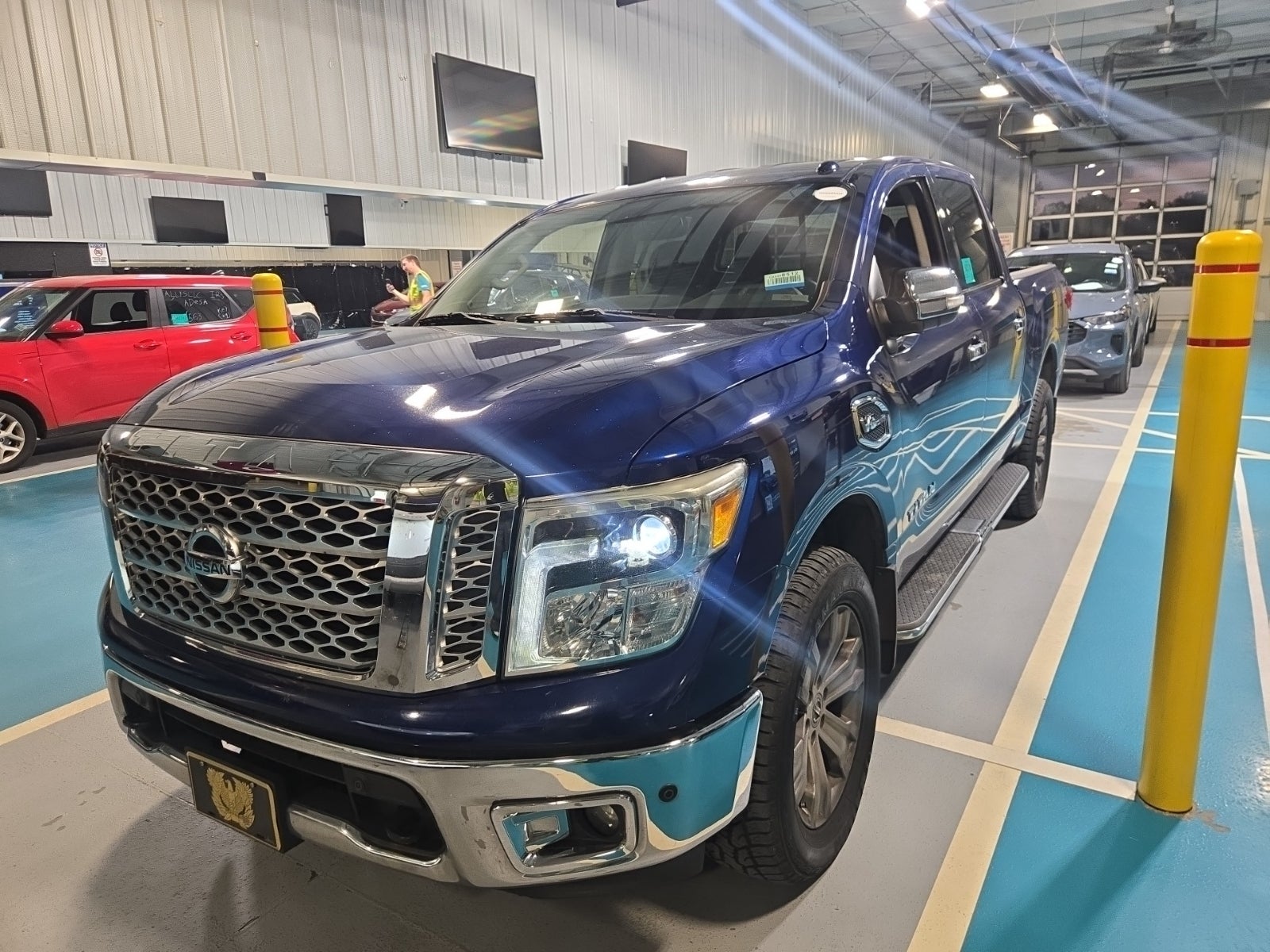 2017 Nissan Titan 4x4 Crew Cab SL