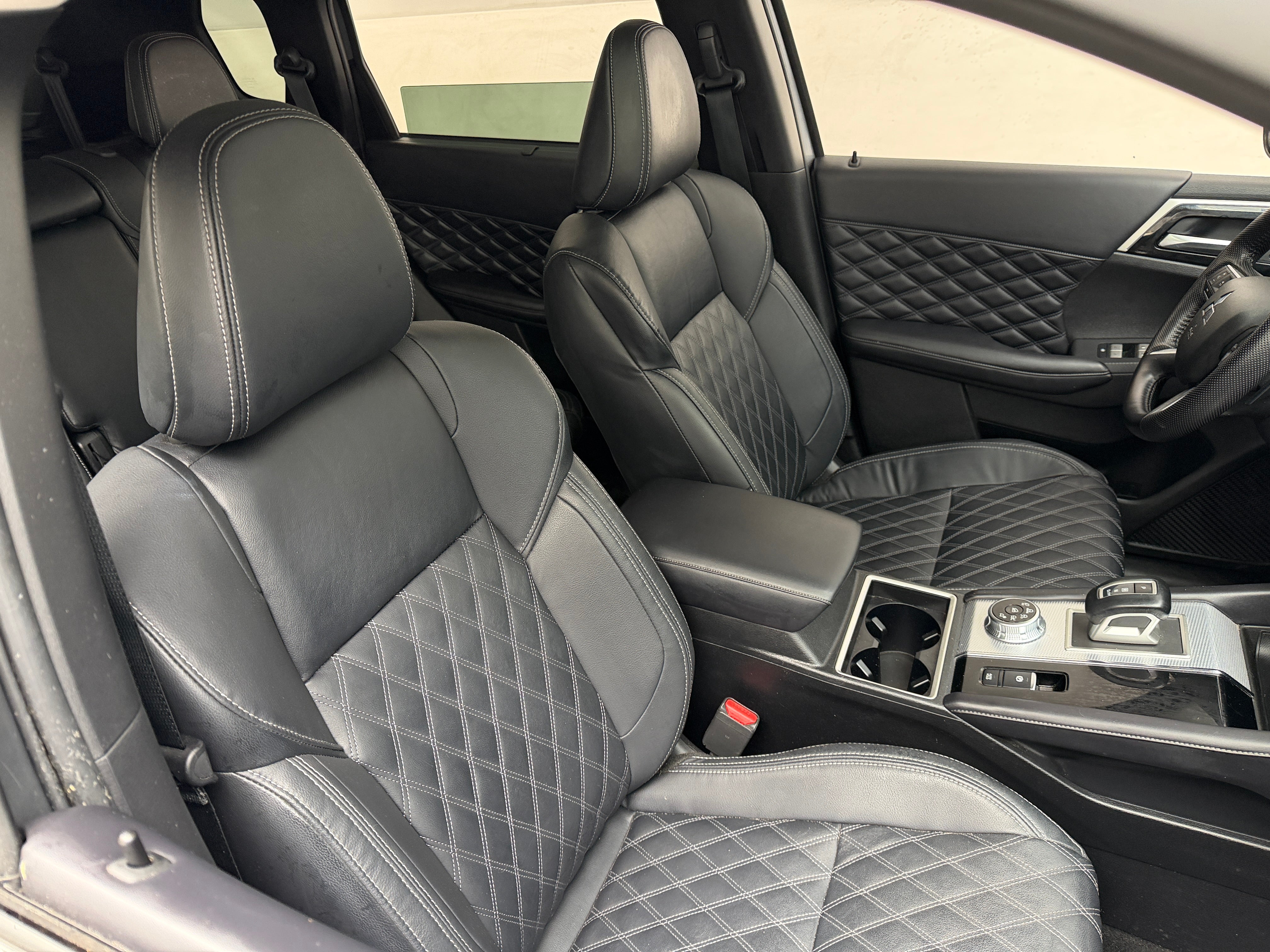 2023 Mitsubishi Outlander SEL