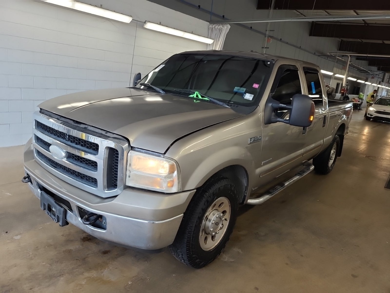 2006 Ford F-250 Crew Cab 156" XLT