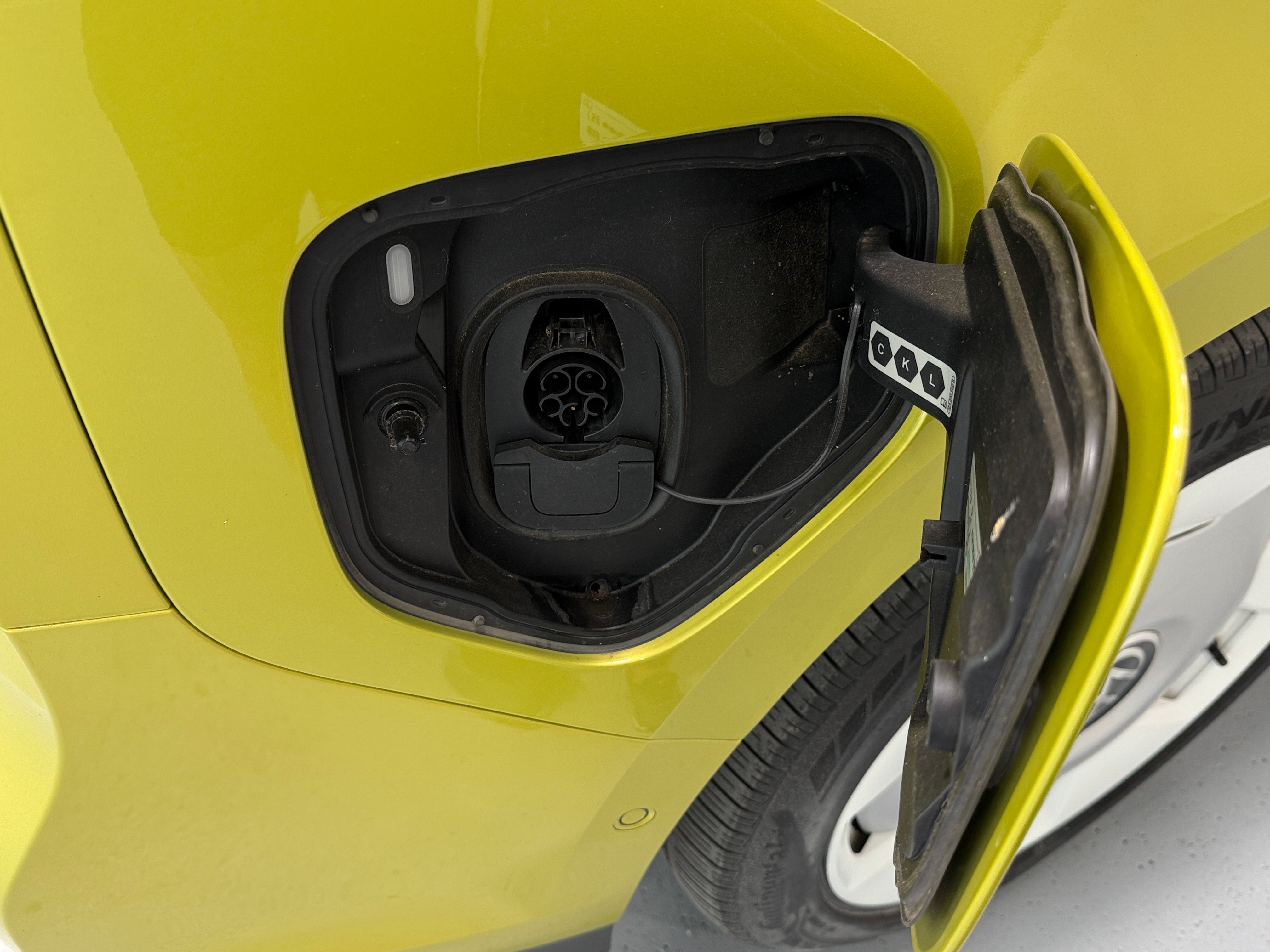Used 2025 Volkswagen ID. Buzz 1st Edition with VIN WVG6YVEB2SH018607 for sale in Auburn, WA
