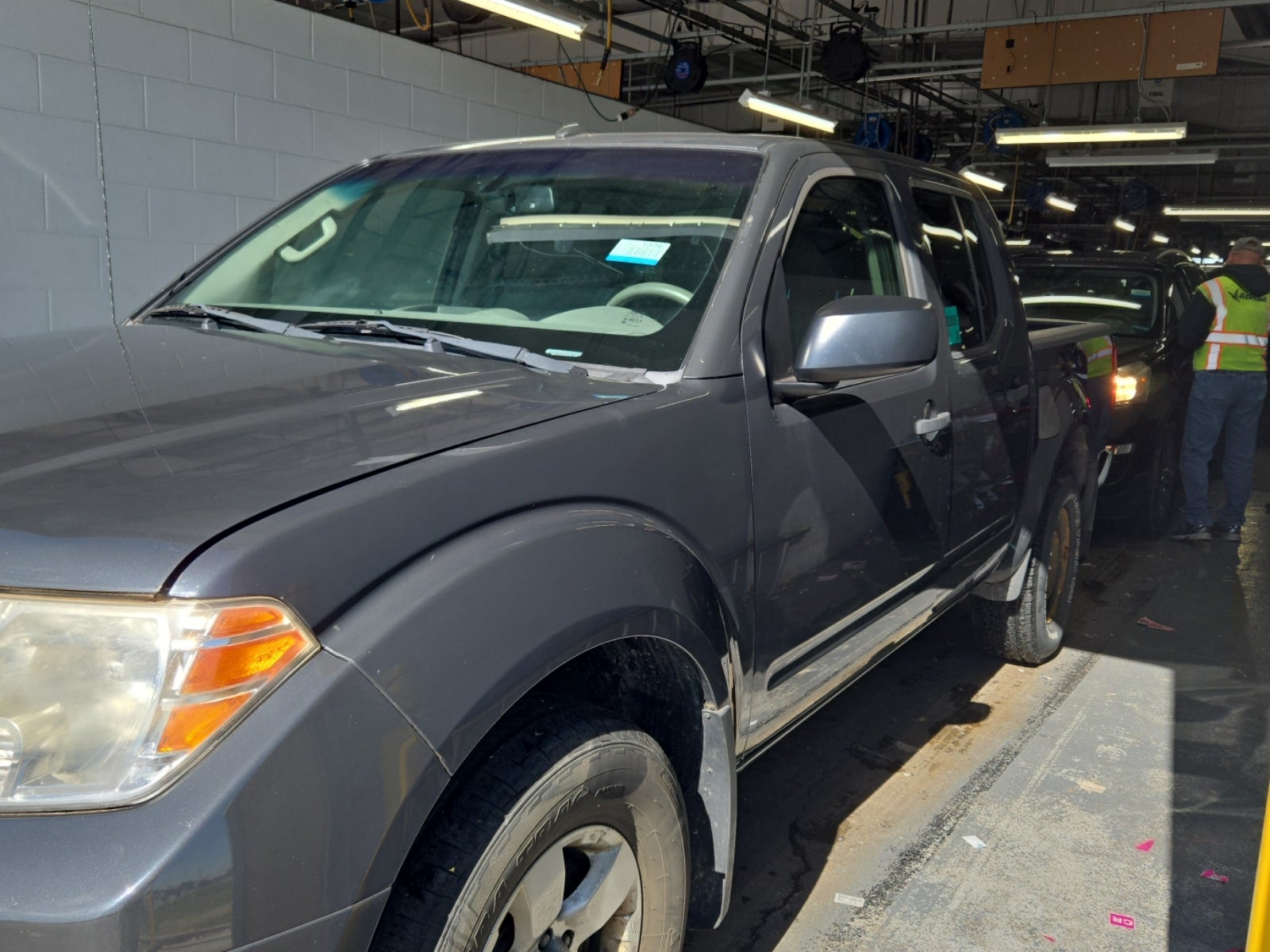 2013 Nissan Frontier 4WD Crew Cab SWB Auto SV