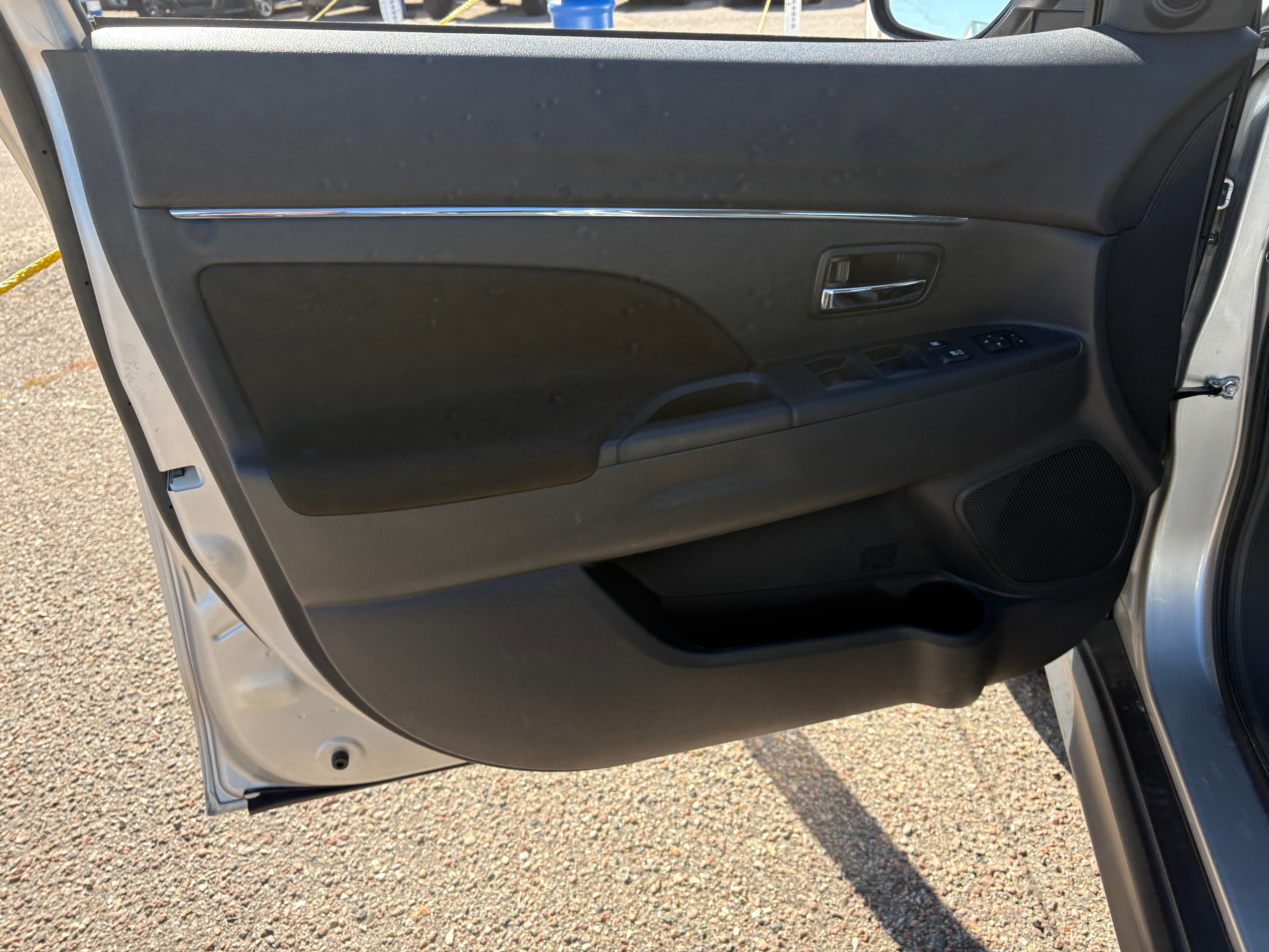 2025 Mitsubishi Outlander Sport ES