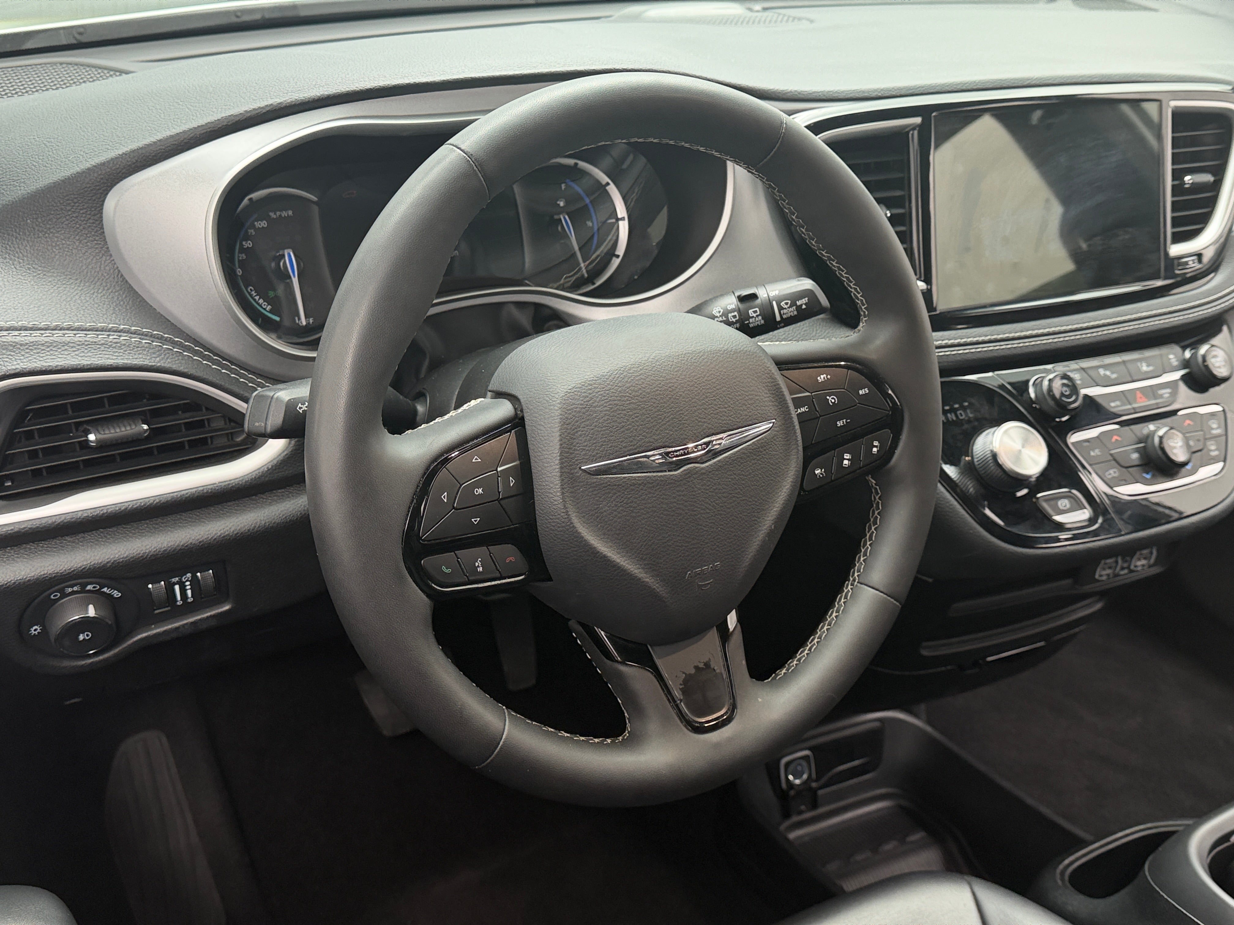 2024 Chrysler Pacifica PHEV
