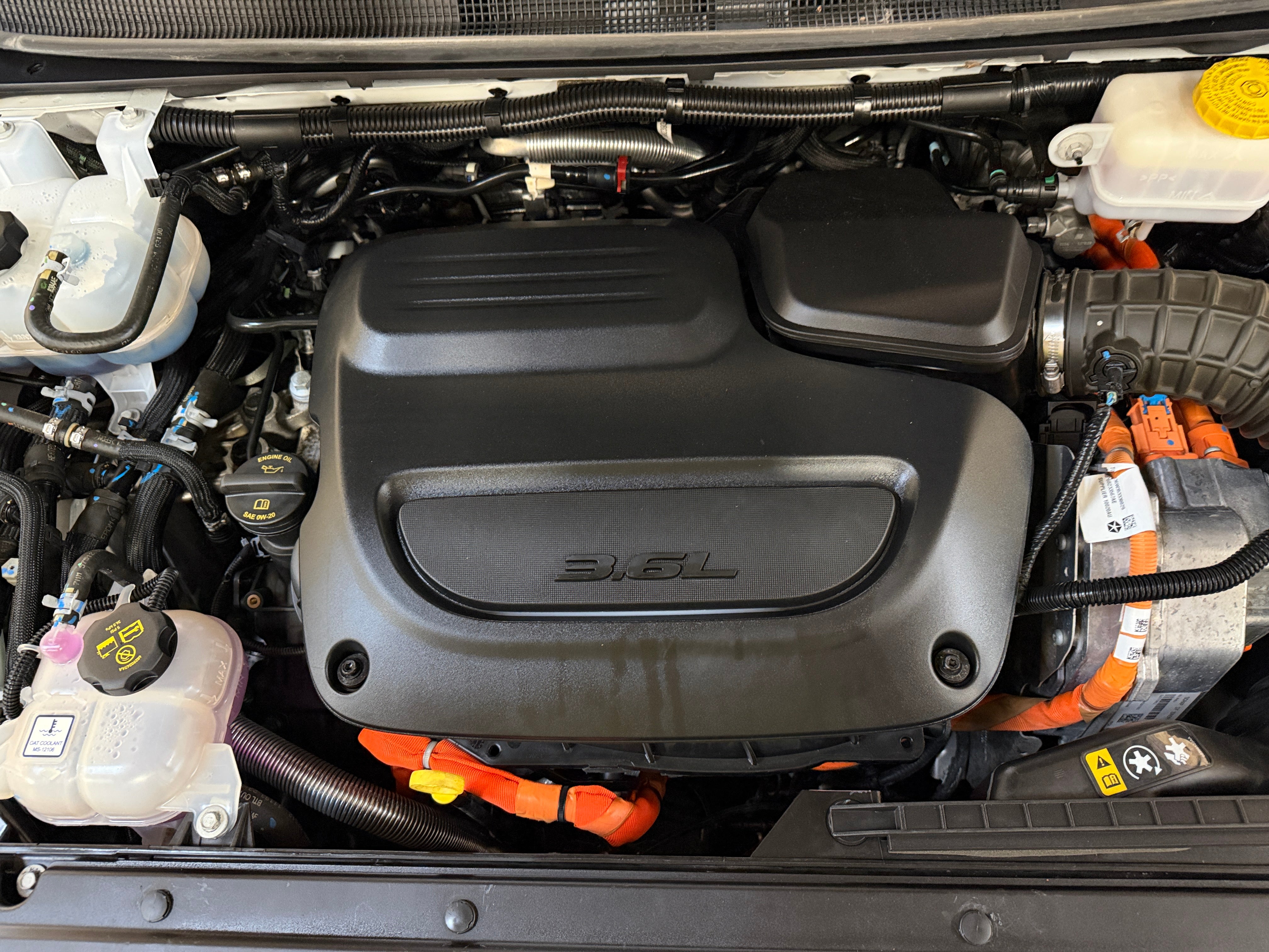 2024 Chrysler Pacifica PHEV Select