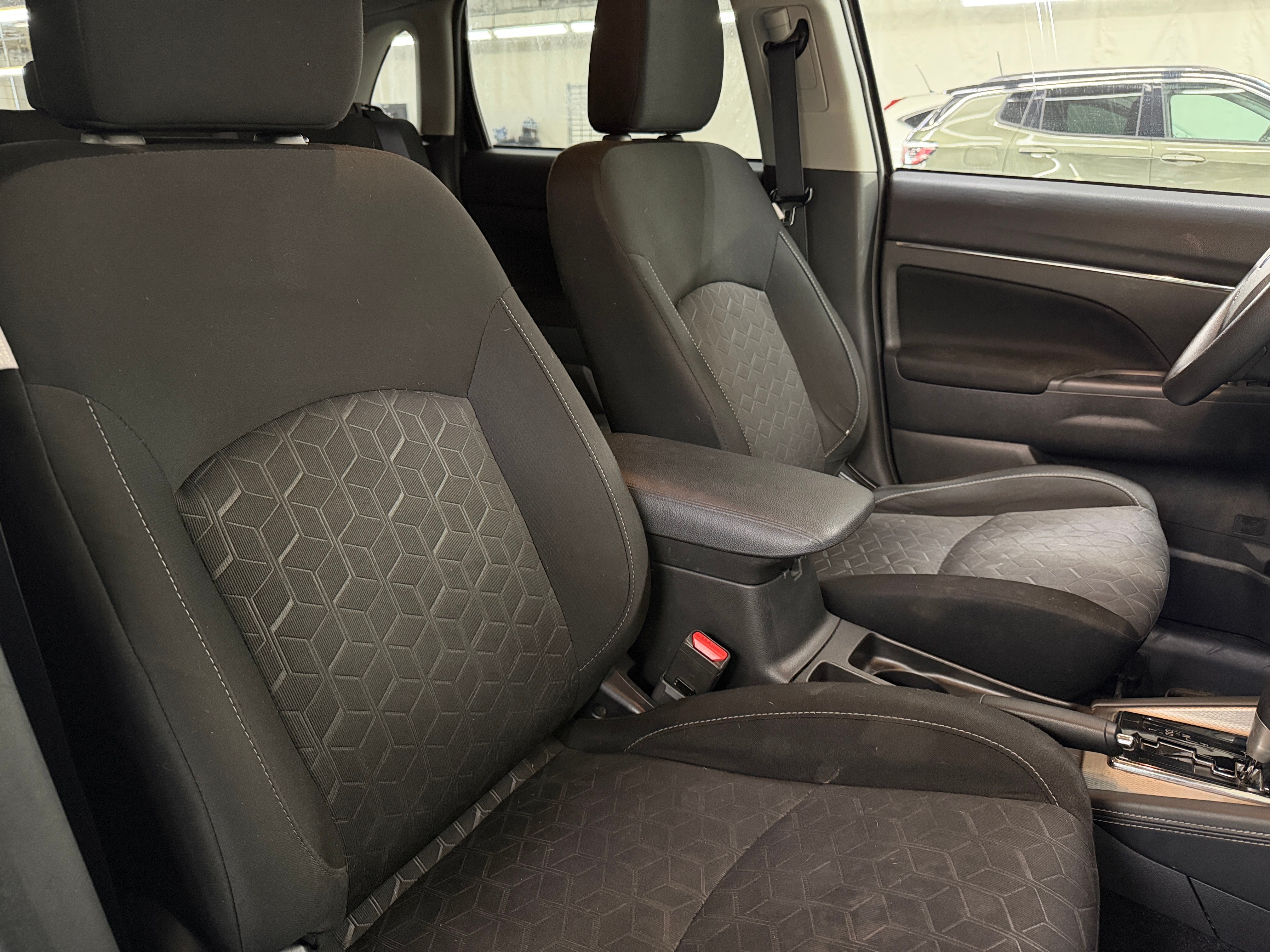 2020 Mitsubishi Outlander Sport ES