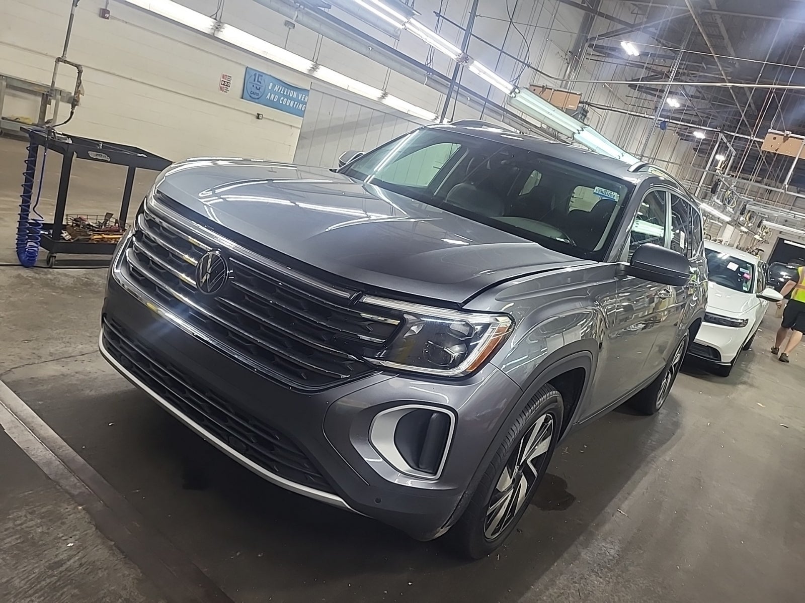 2024 Volkswagen Atlas 2.0t SE W/Technology