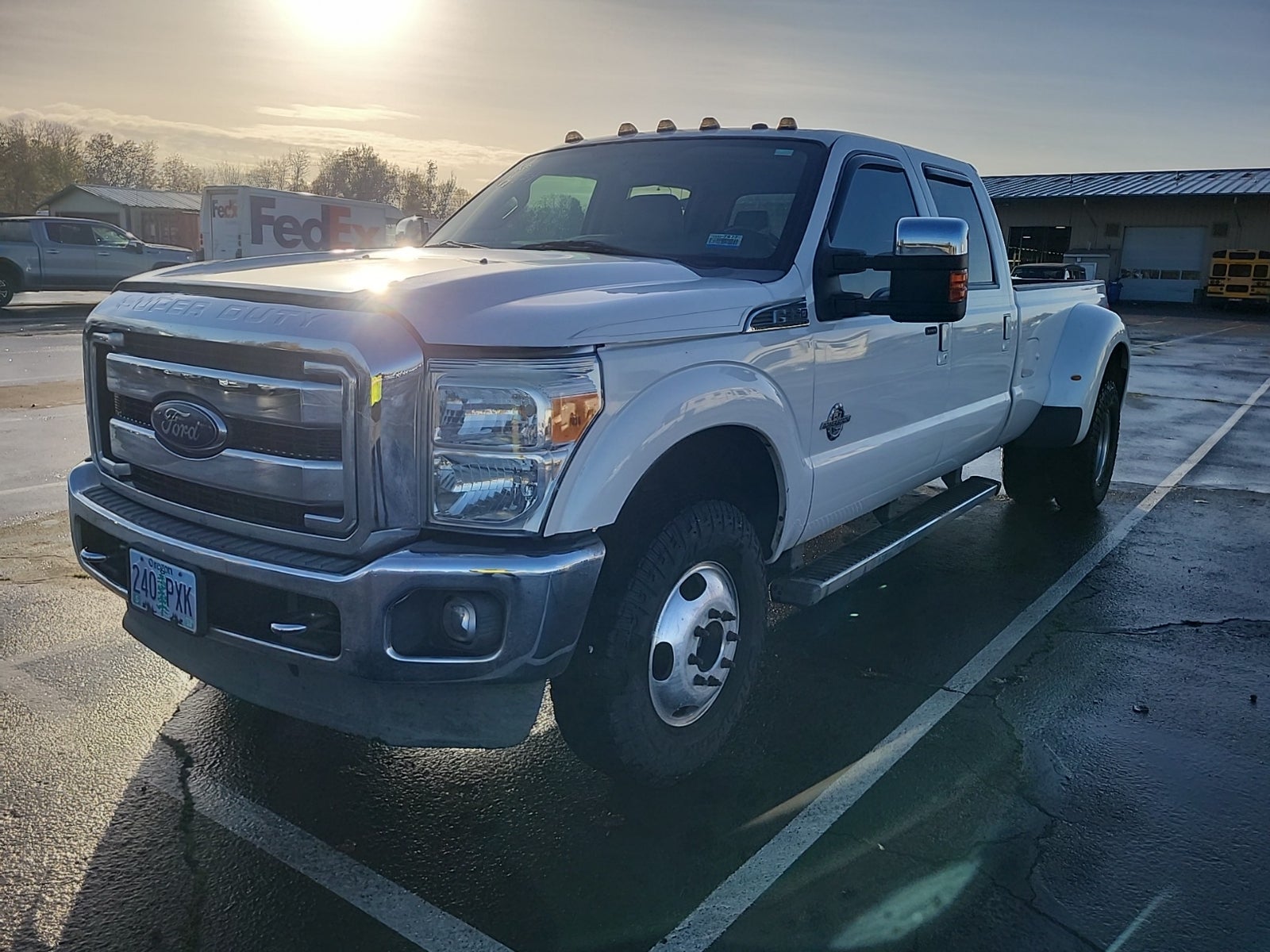 2015 Ford F-350 4WD Crew Cab 172" Lariat