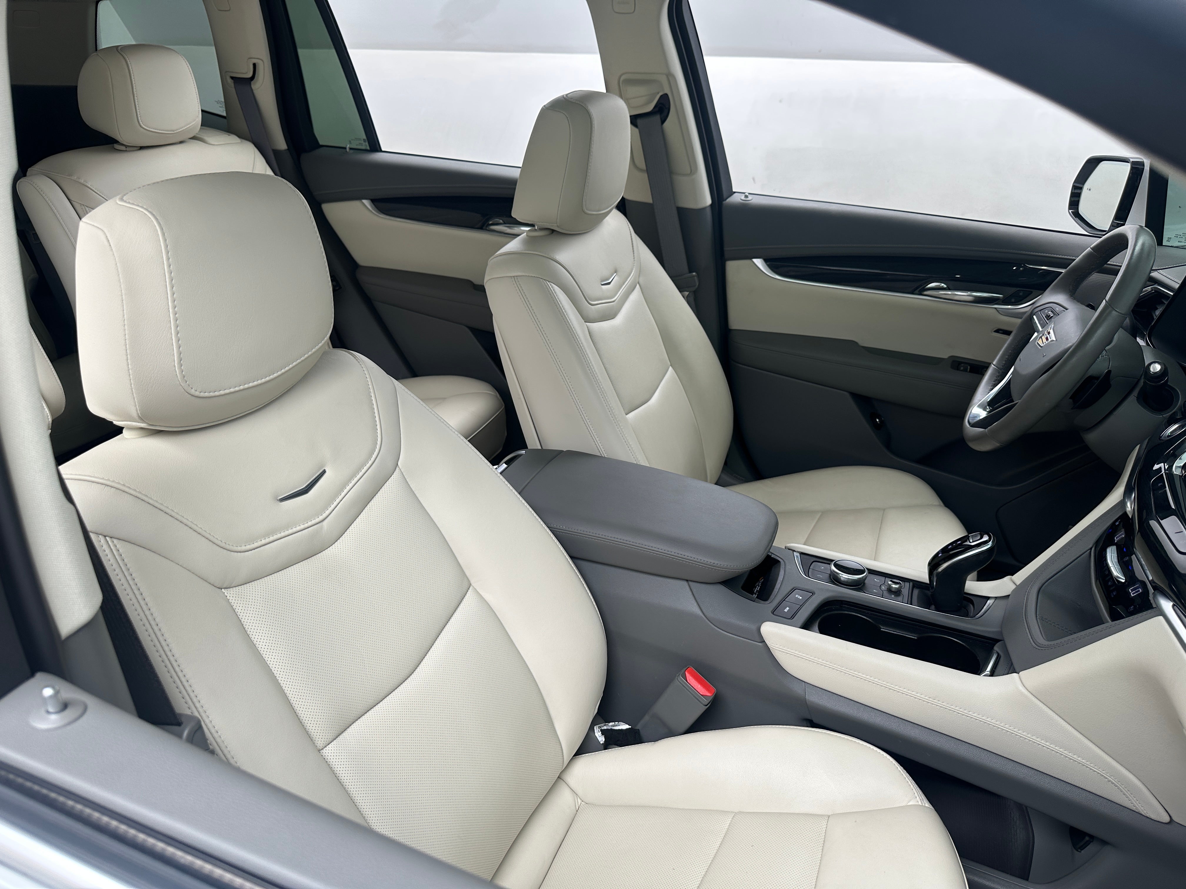 2025 Cadillac XT6