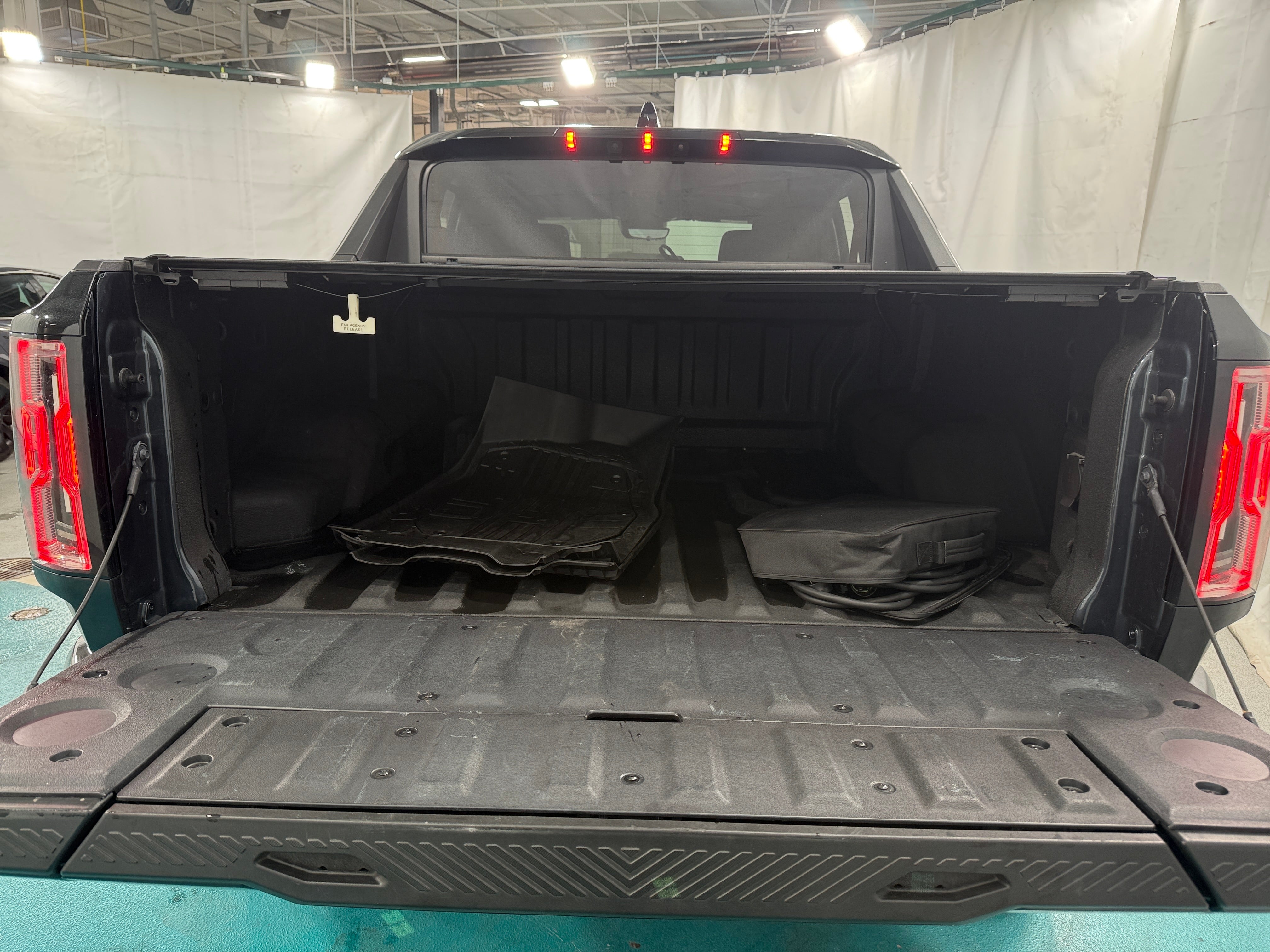 2025 GMC HUMMER EV