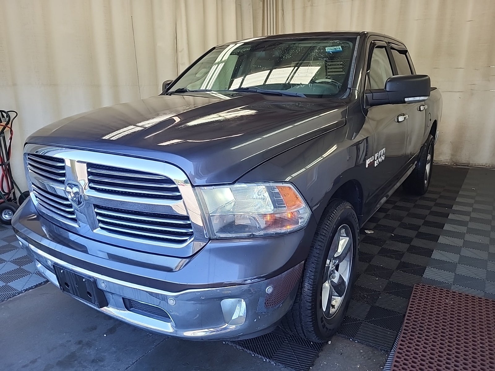 2014 Ram 1500 4WD Crew Cab 140.5" Big Horn