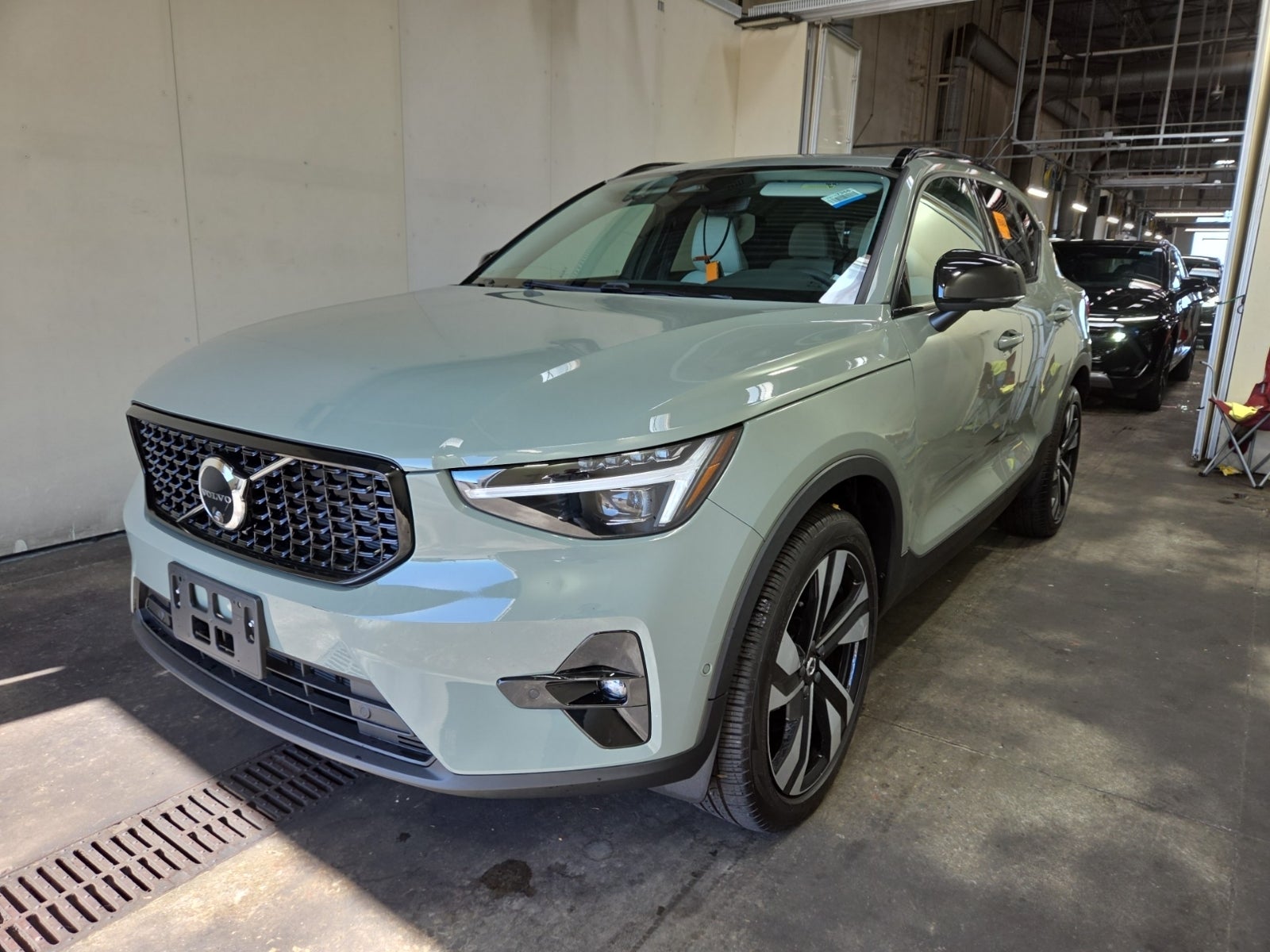 2024 Volvo XC40 Plus Dark Theme