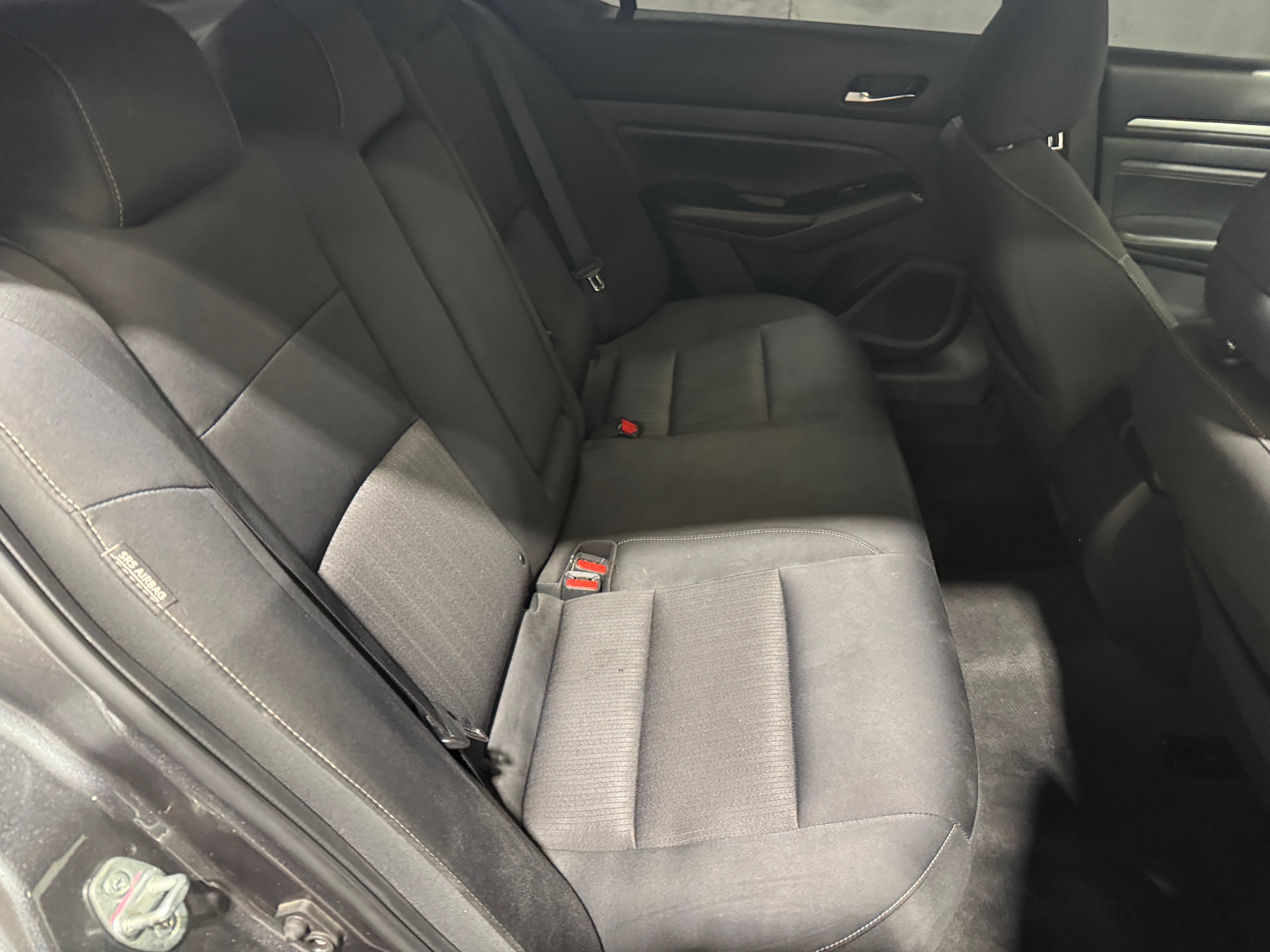 Used 2021 Nissan Altima SV with VIN 1N4BL4DV2MN383693 for sale in Pewaukee, WI