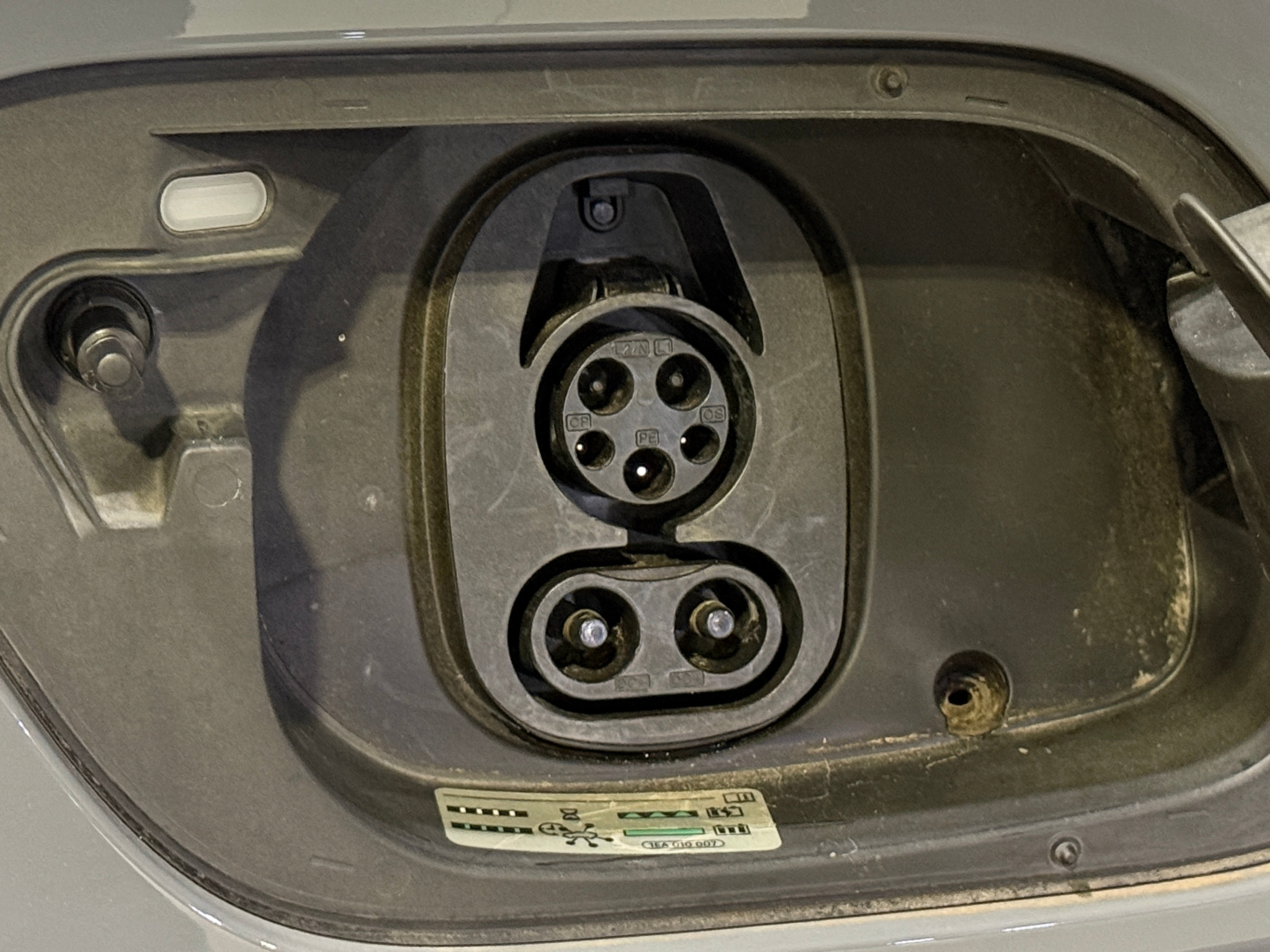 Used 2023 Volkswagen ID.4 PRO S with VIN 1V2GNPE89PC003980 for sale in Auburn, WA