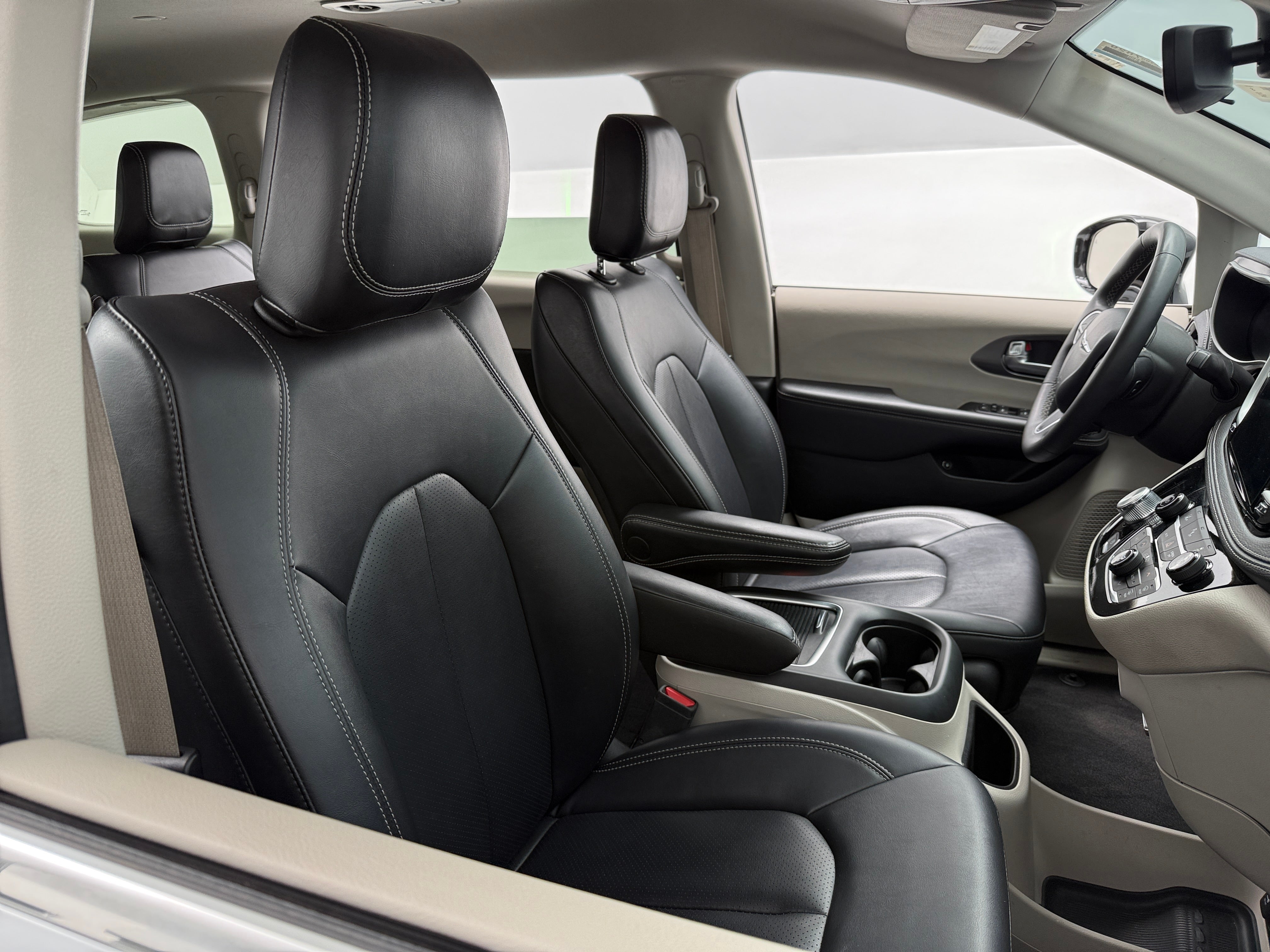 2024 Chrysler Pacifica PHEV