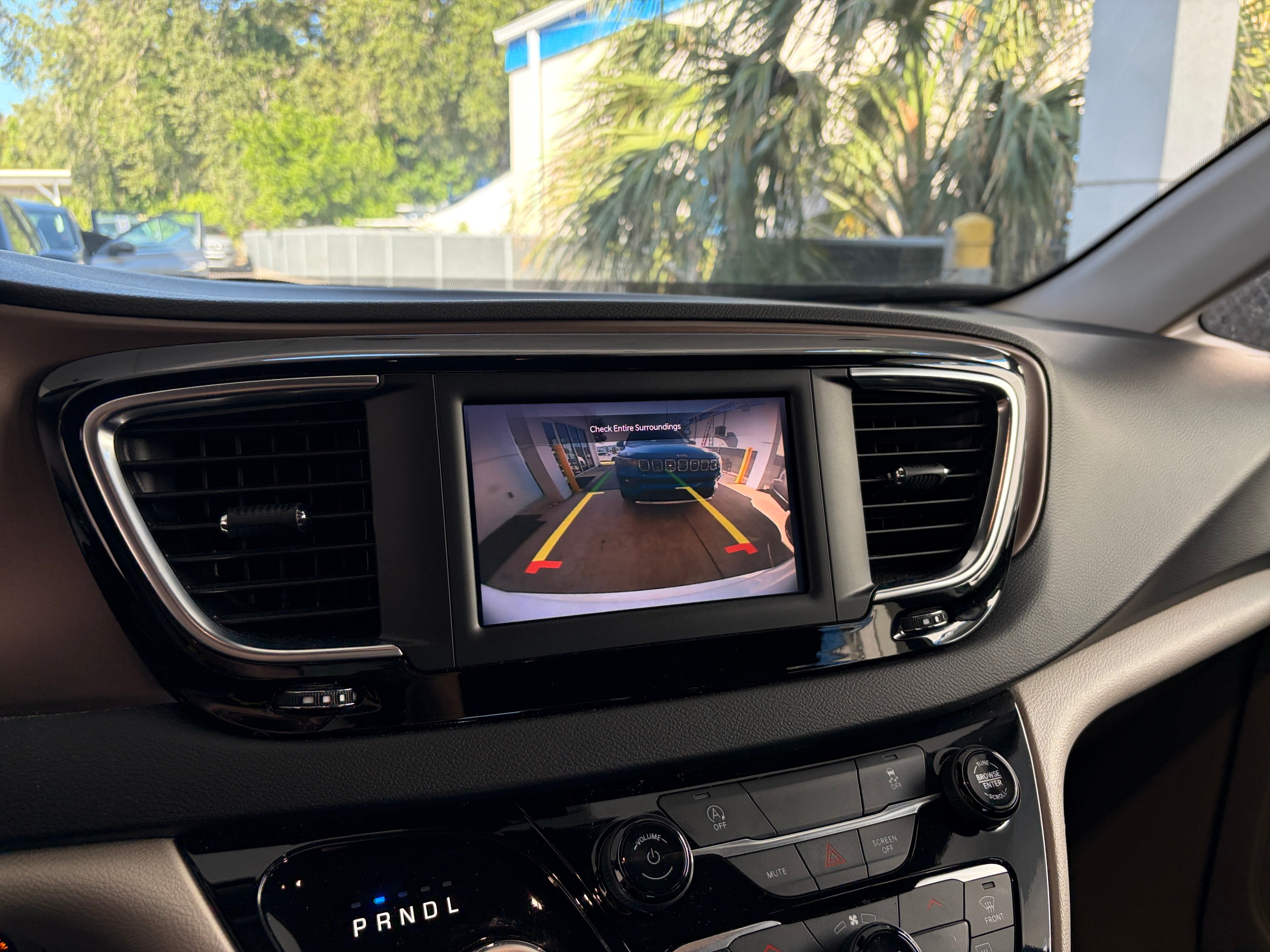2024 Chrysler Voyager