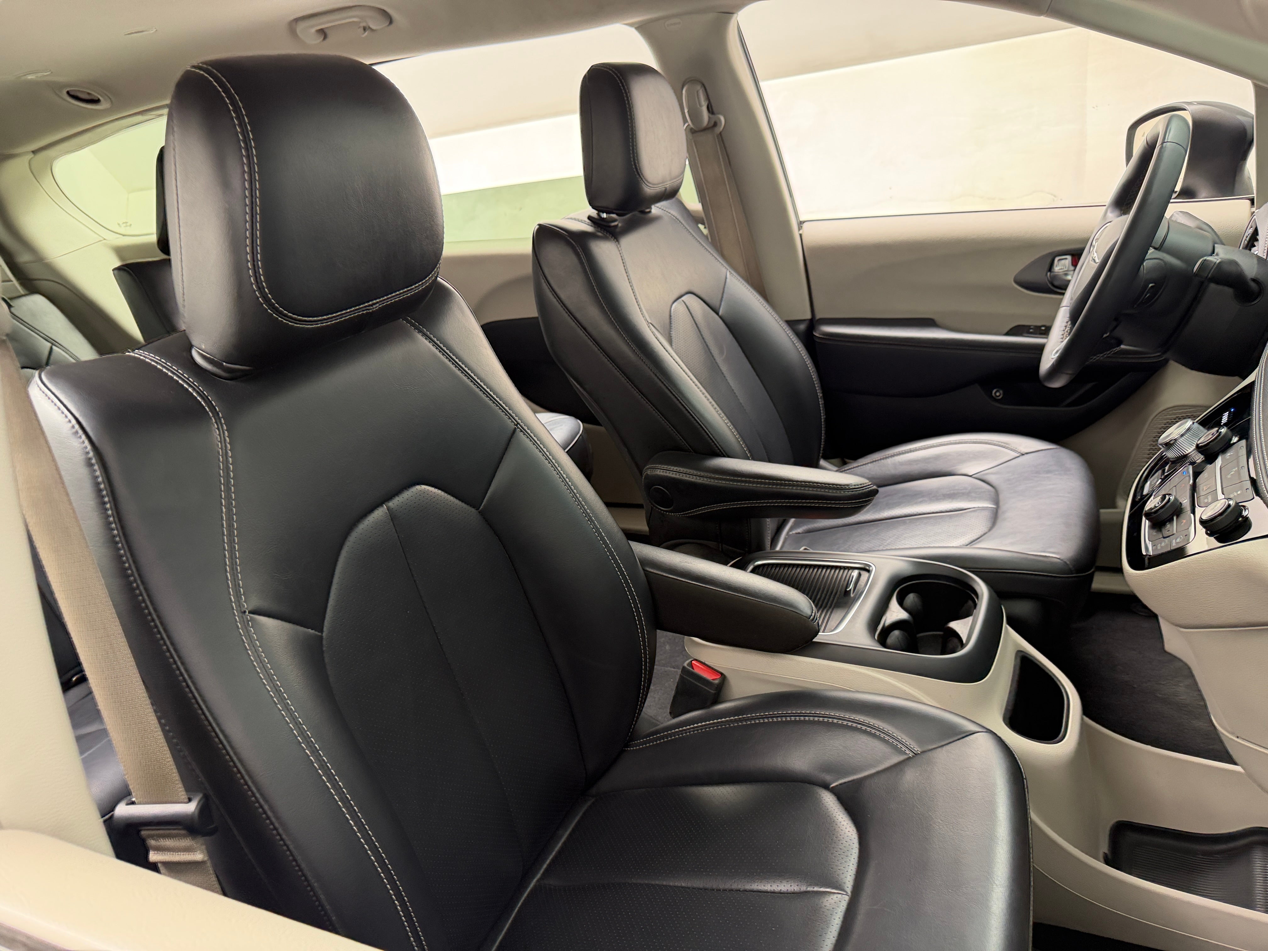 2023 Chrysler Pacifica Hybrid