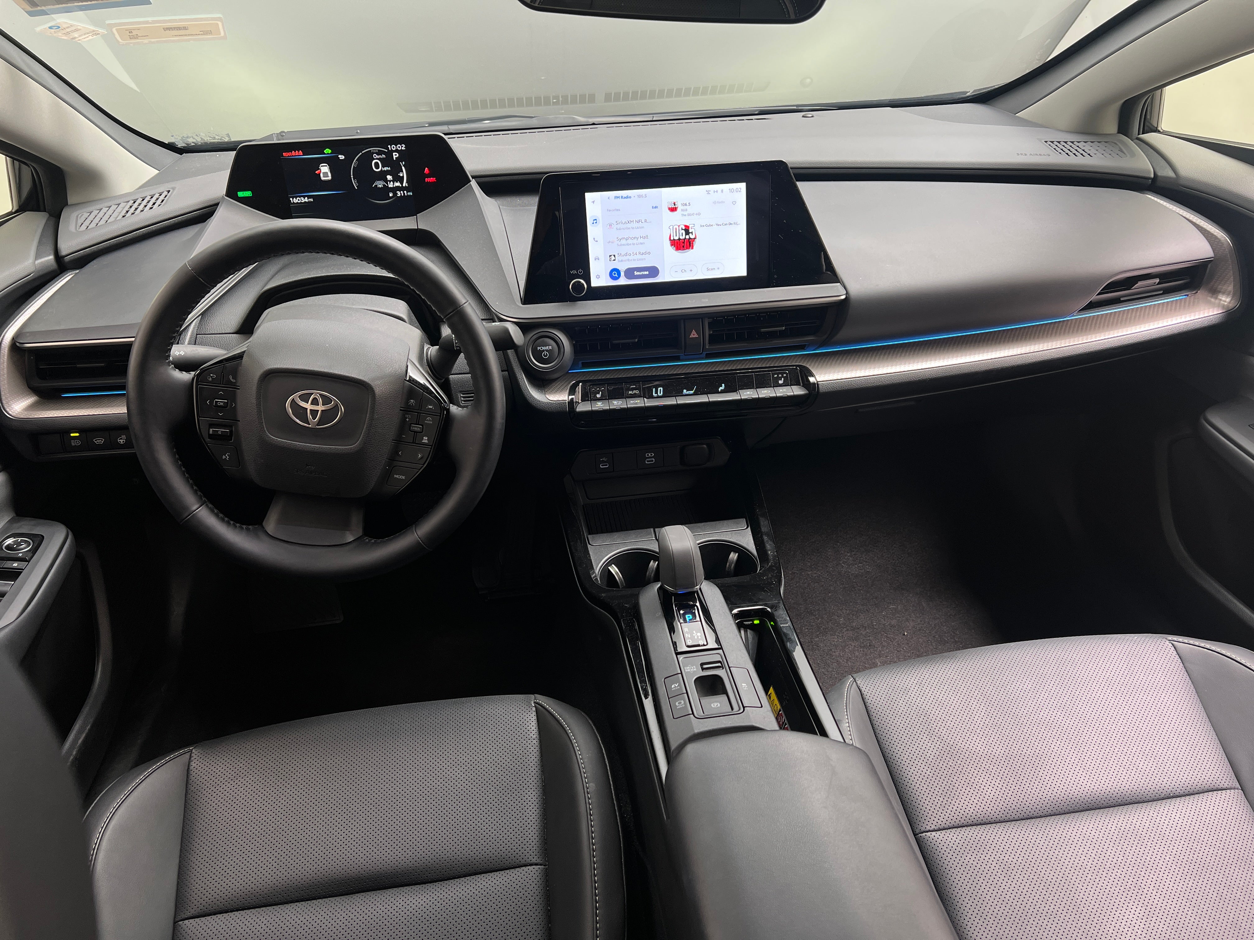 2025 Toyota Prius XLE