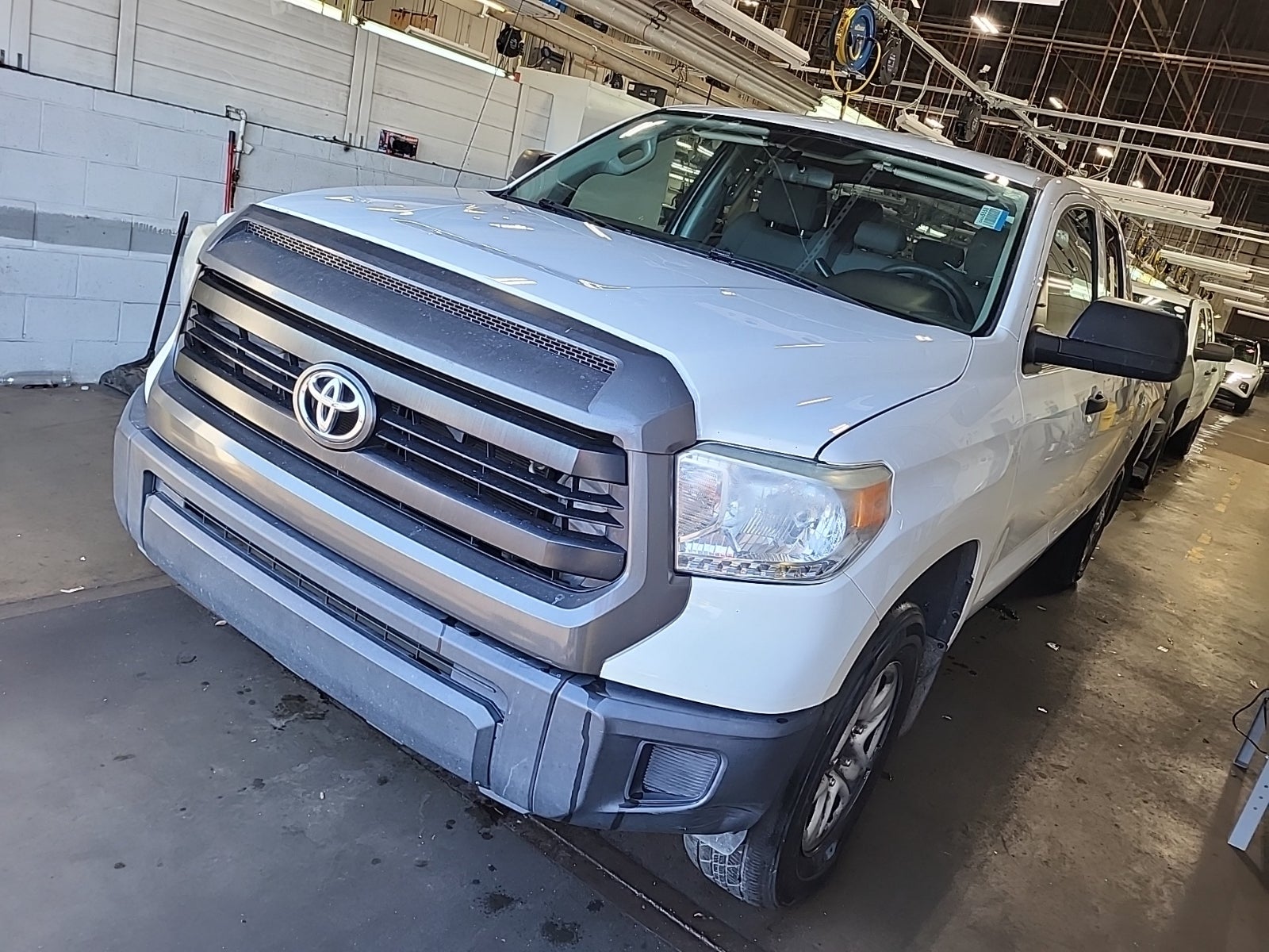 2016 Toyota Tundra Double Cab 4.6l V8 6-SPD At SR