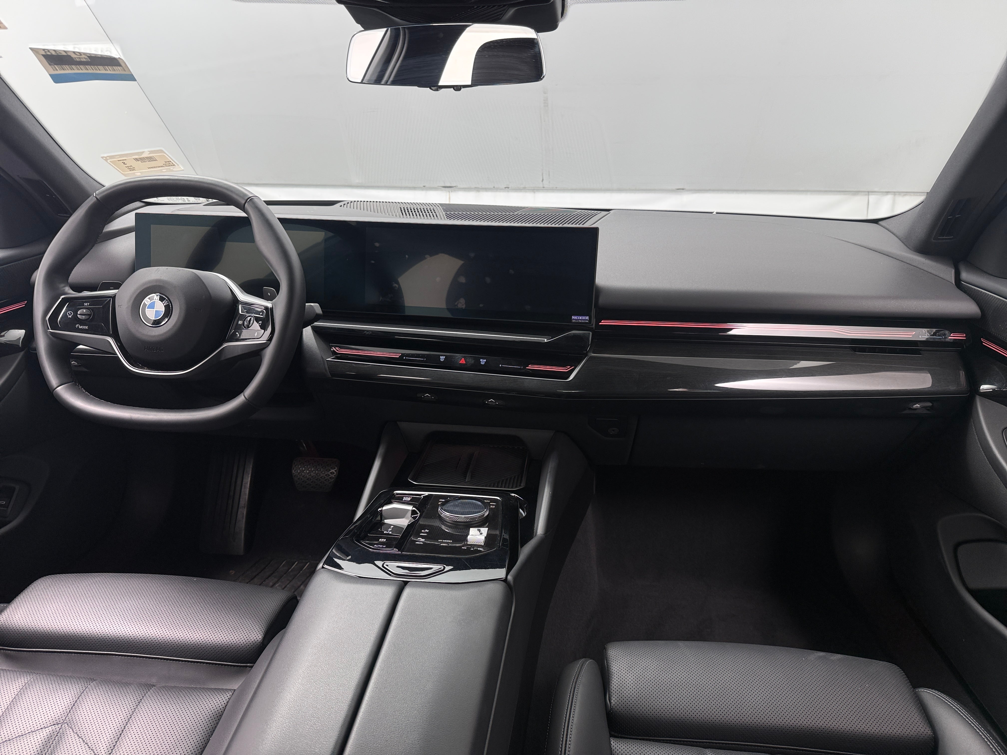 2025 BMW 5 Series 530i