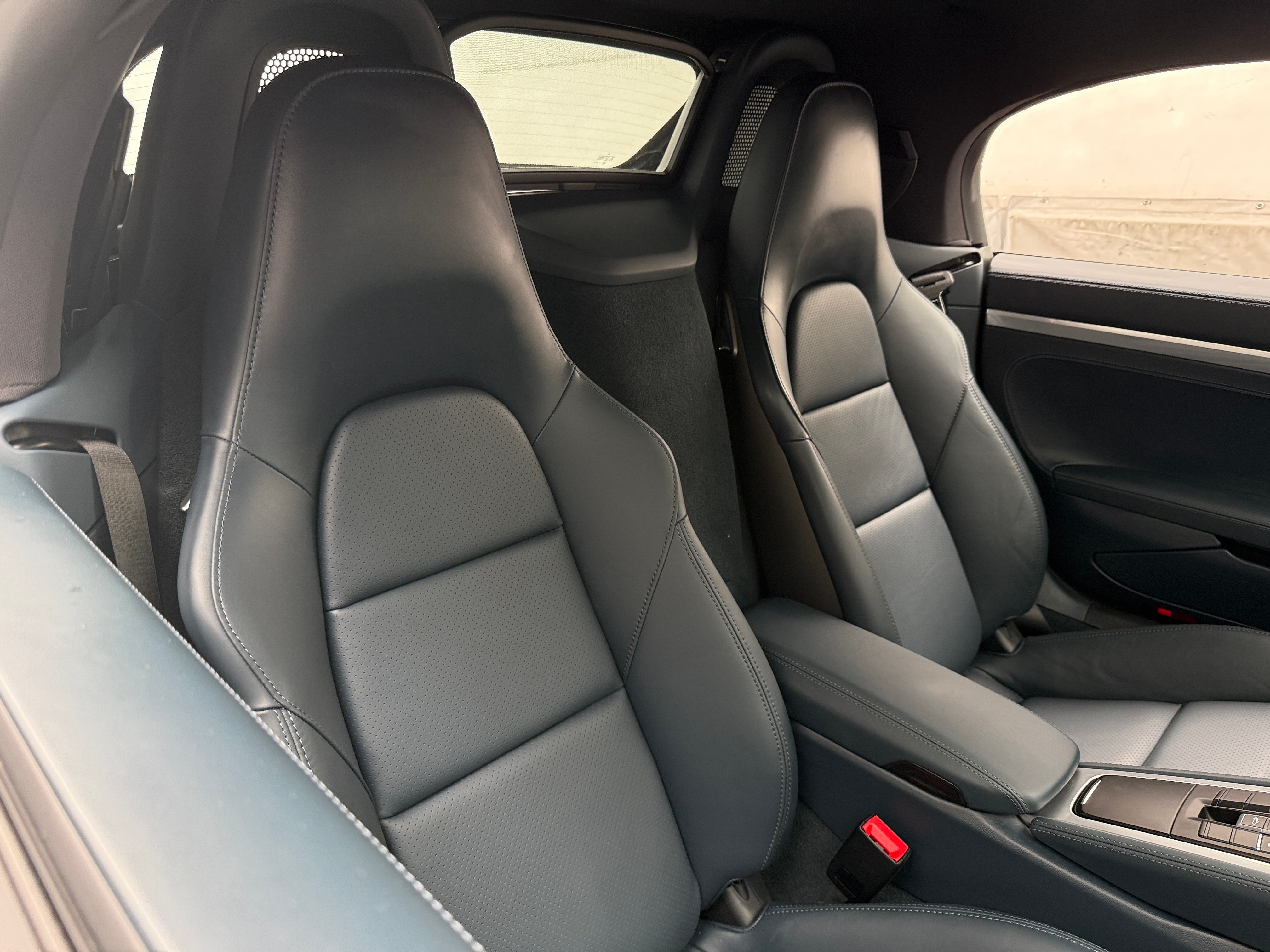 2025 Porsche 718