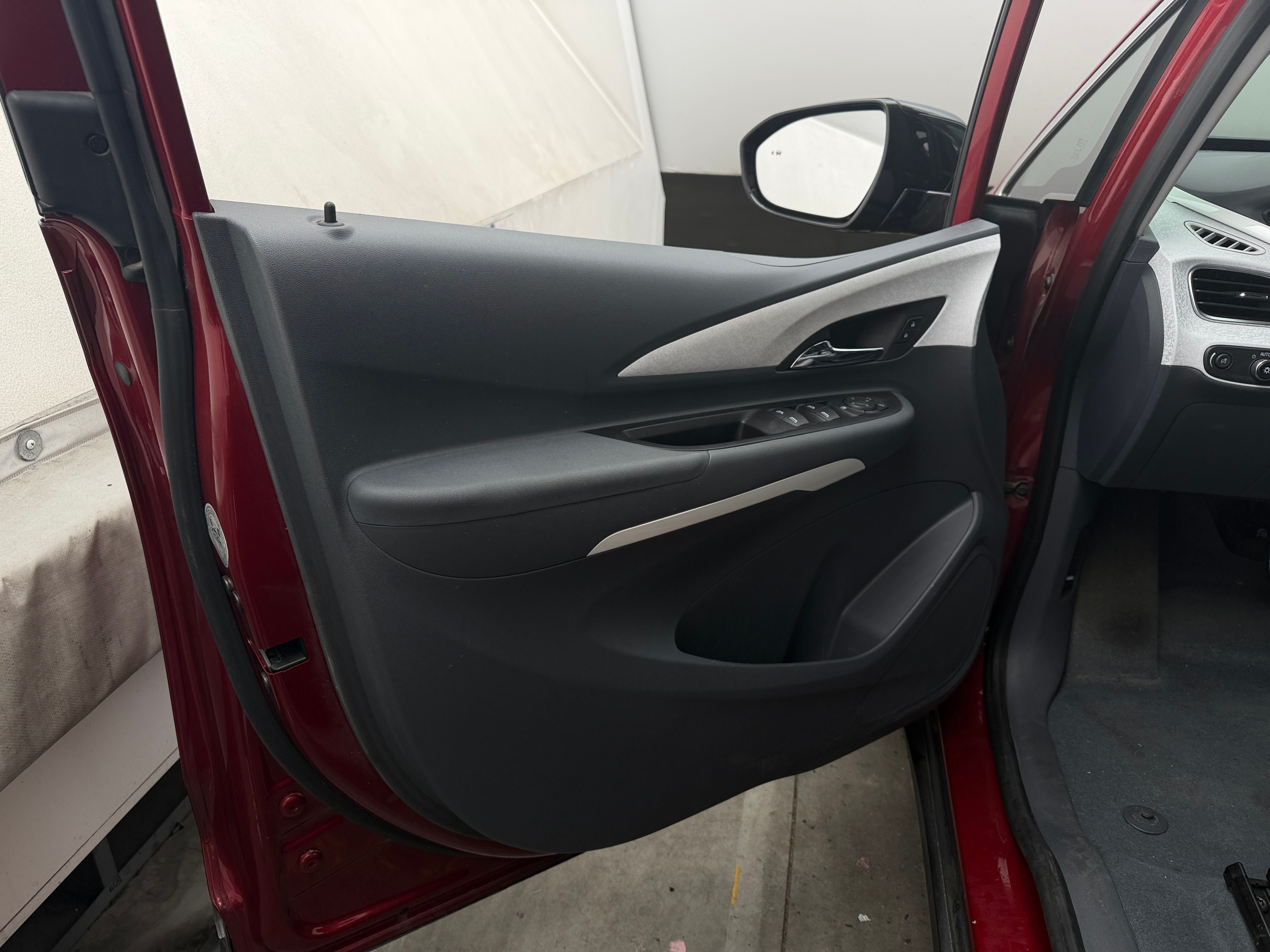 Used 2020 Chevrolet Bolt EV LT with VIN 1G1FY6S07L4113100 for sale in Auburn, WA