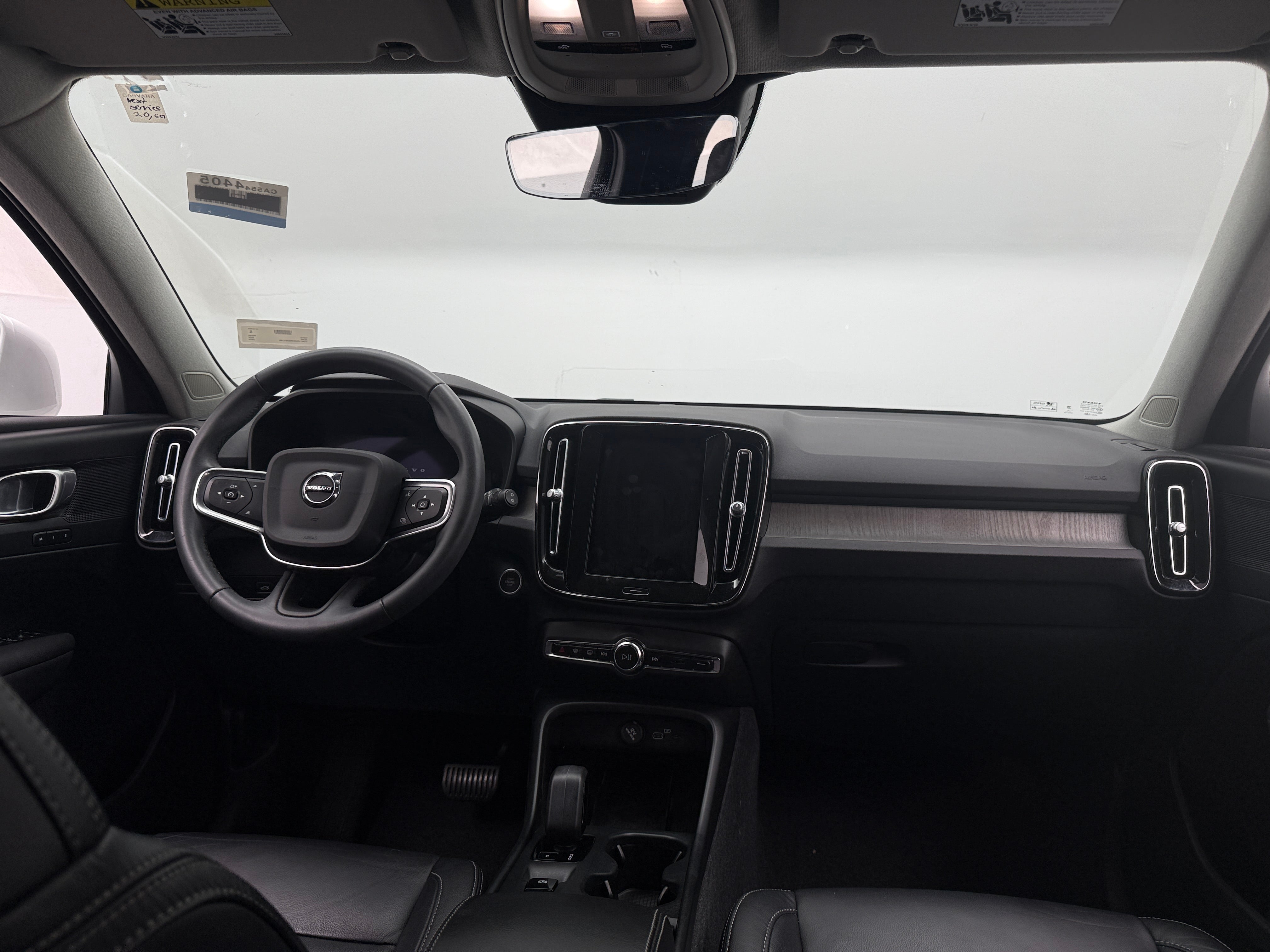 2024 Volvo XC40