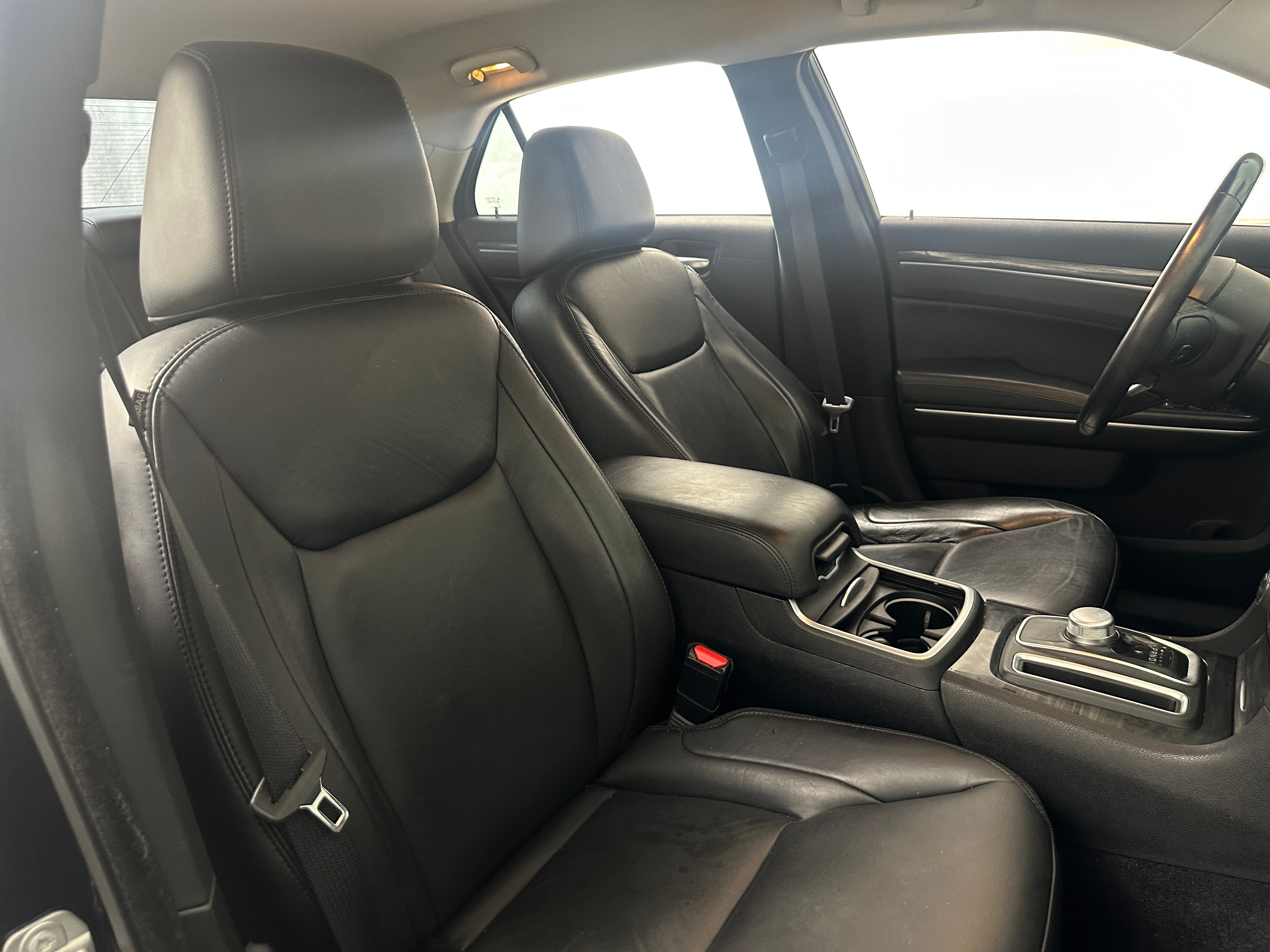 2020 Chrysler 300