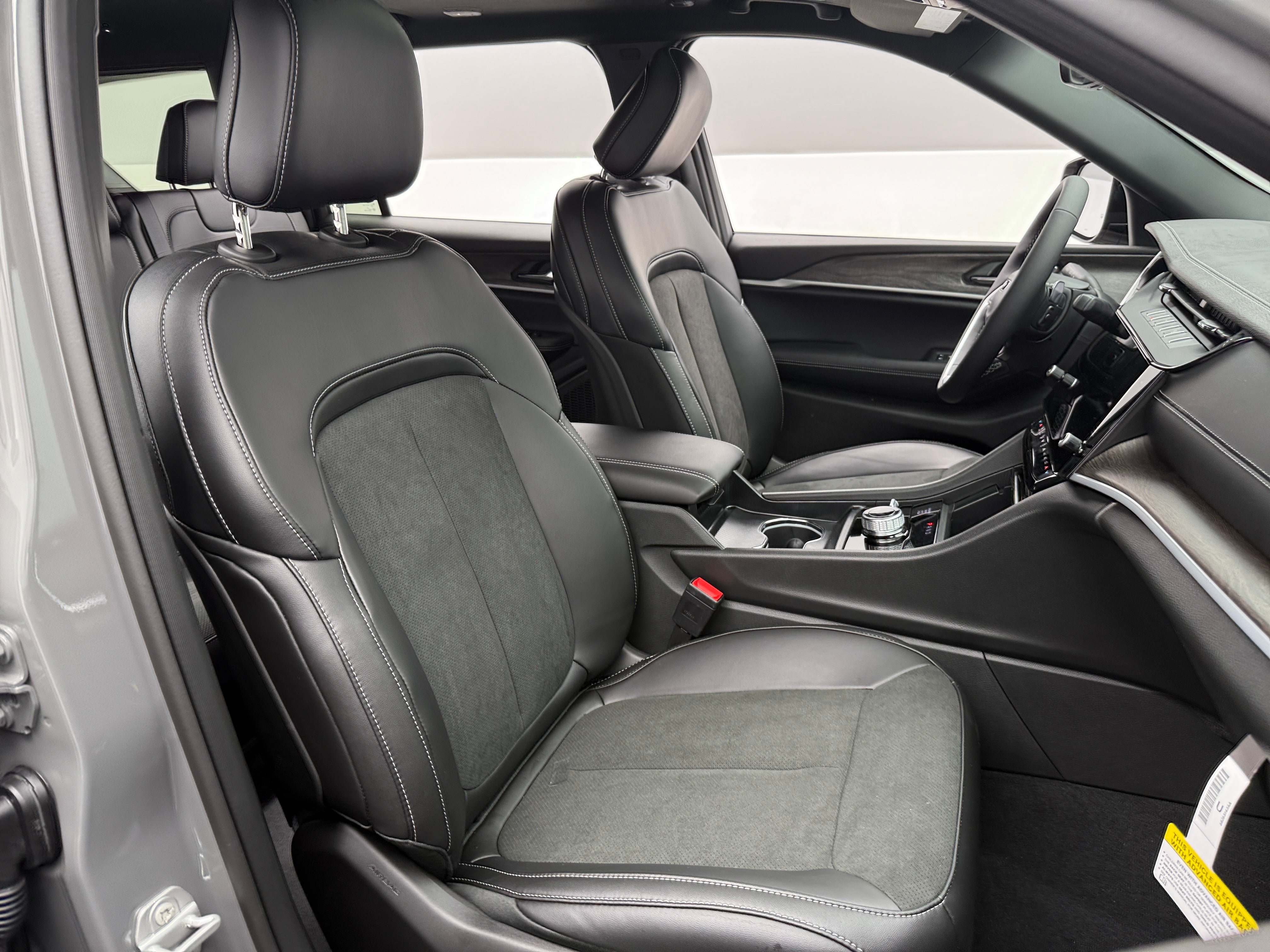 2027 Jeep Grand Cherokee L