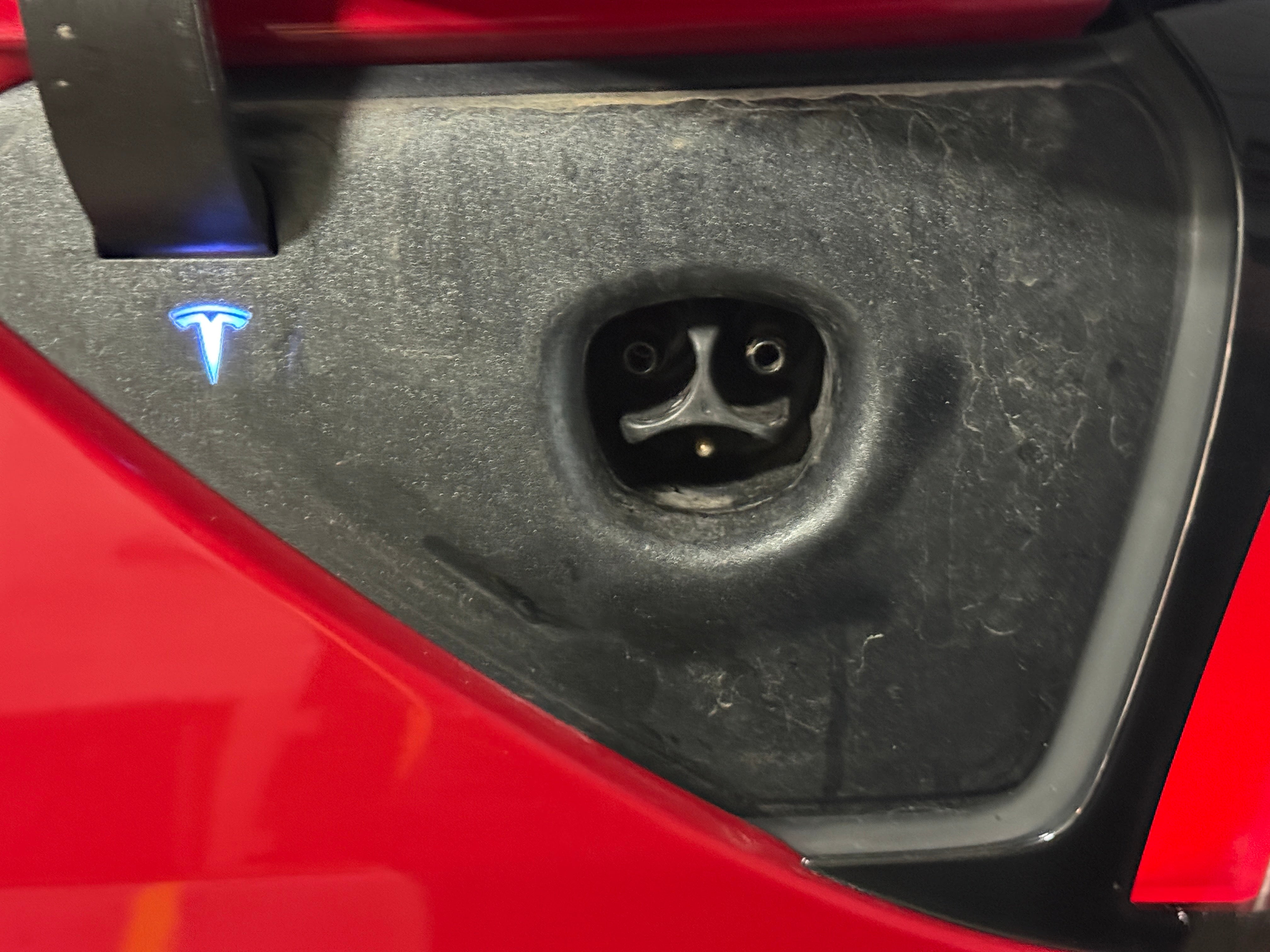 Used 2021 Tesla Model Y Long Range with VIN 5YJYGDEEXMF075239 for sale in Auburn, WA
