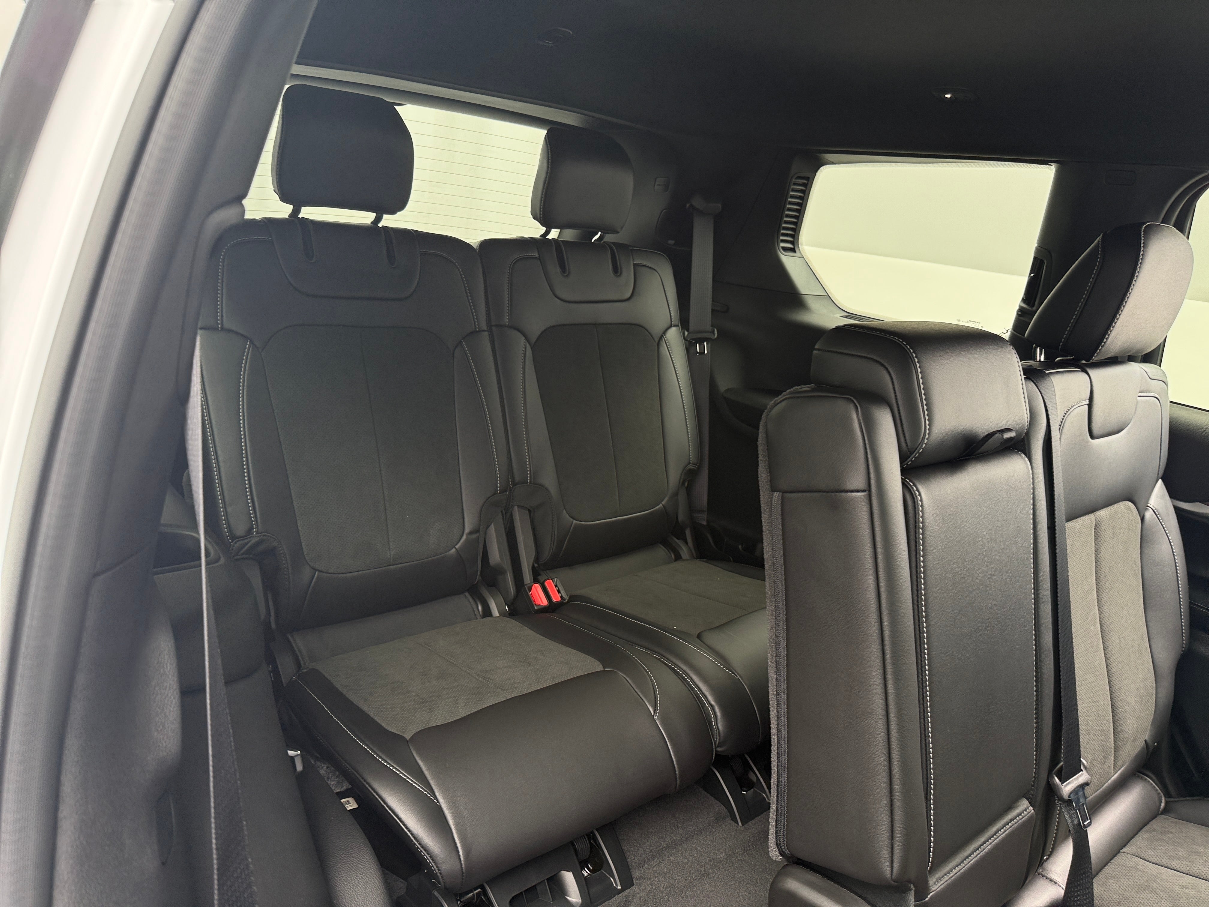 2027 Jeep Grand Cherokee L