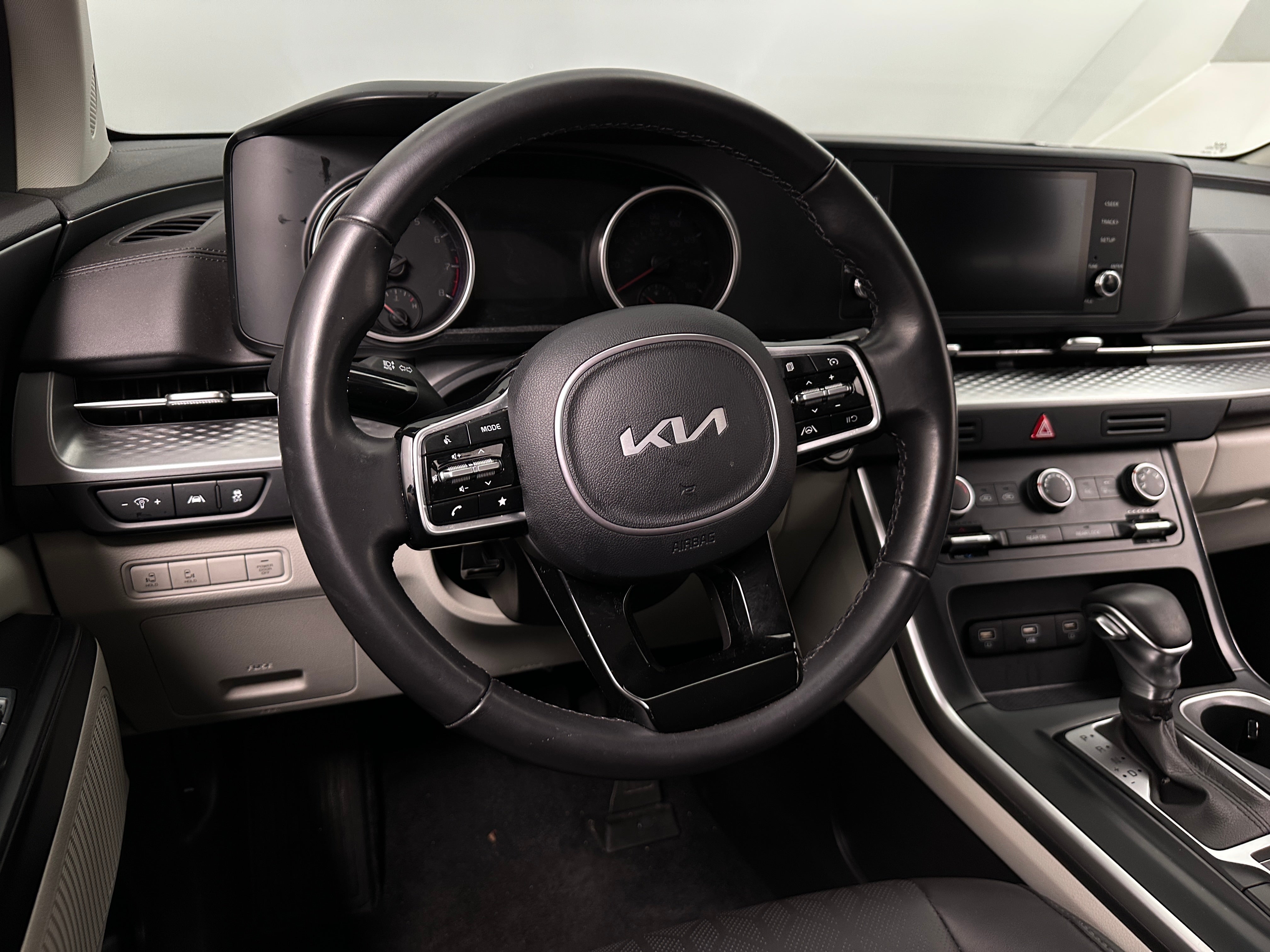 2023 Kia Carnival LX Seat Pkg