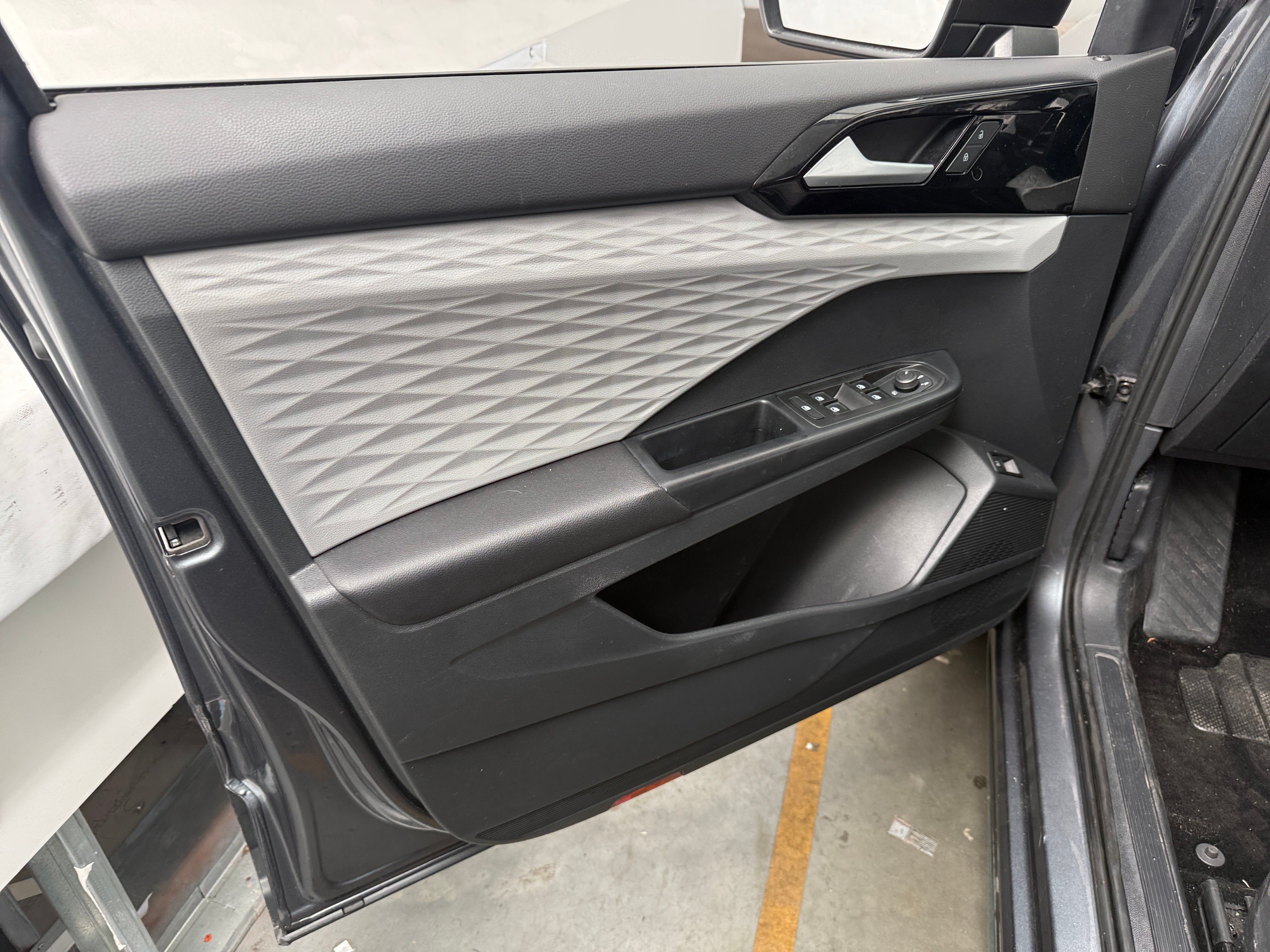 2023 Volkswagen Taos S