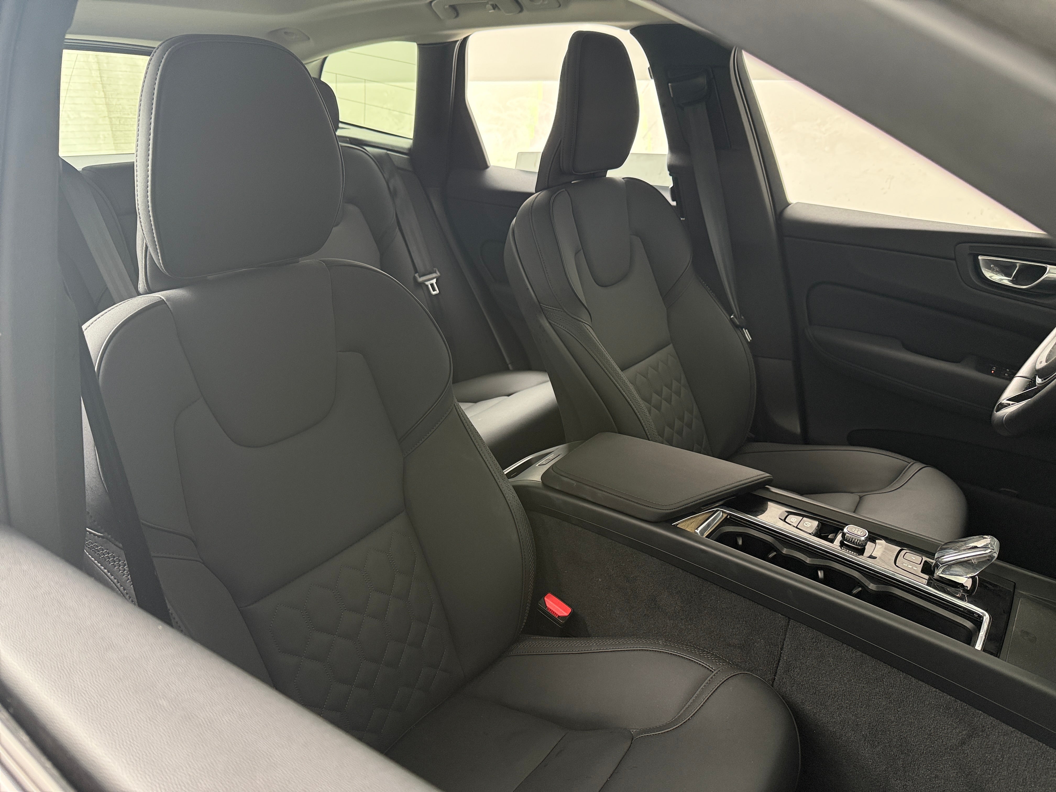 2026 Volvo XC60 Plus