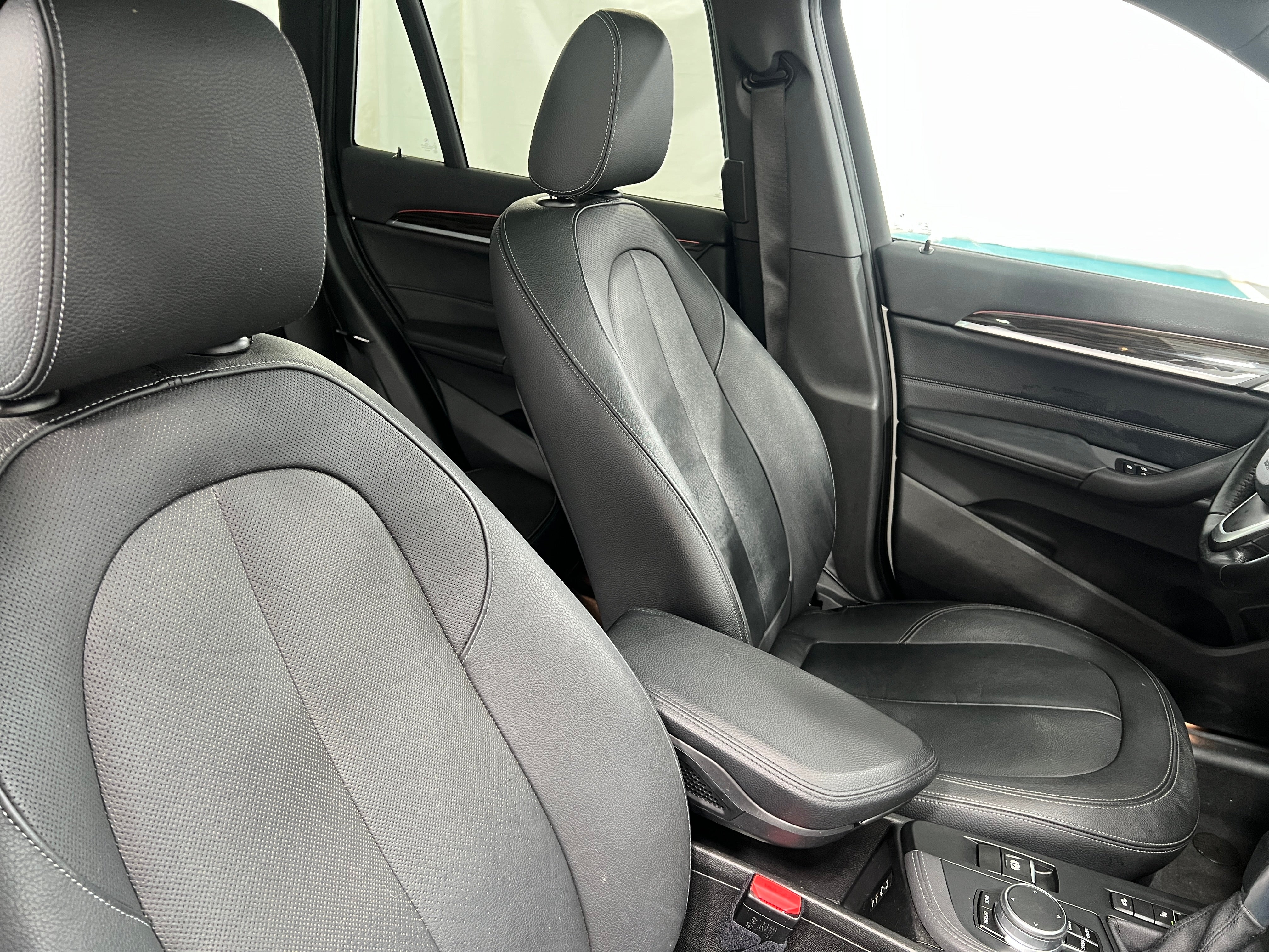 2017 BMW X1 28i