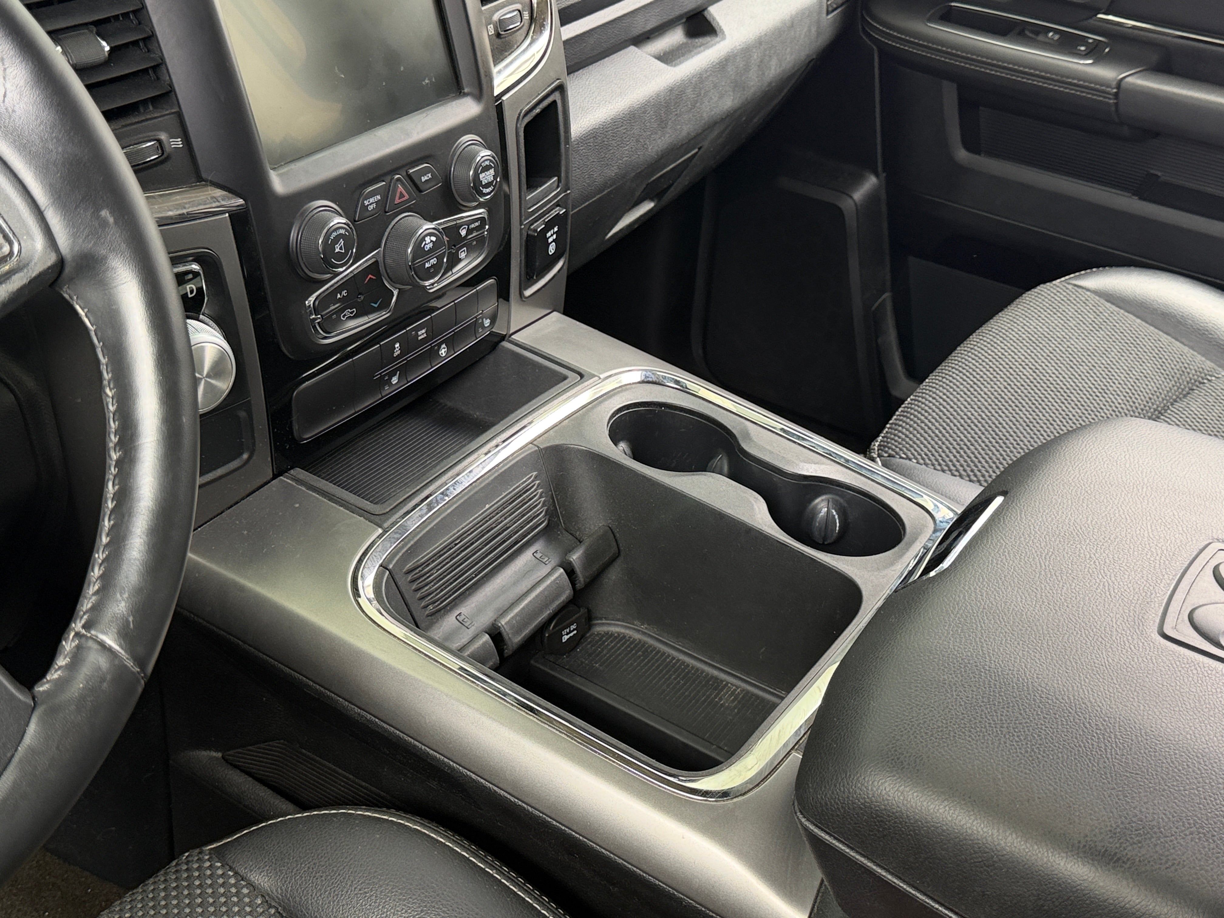 2017 RAM 1500 Pickup Sport