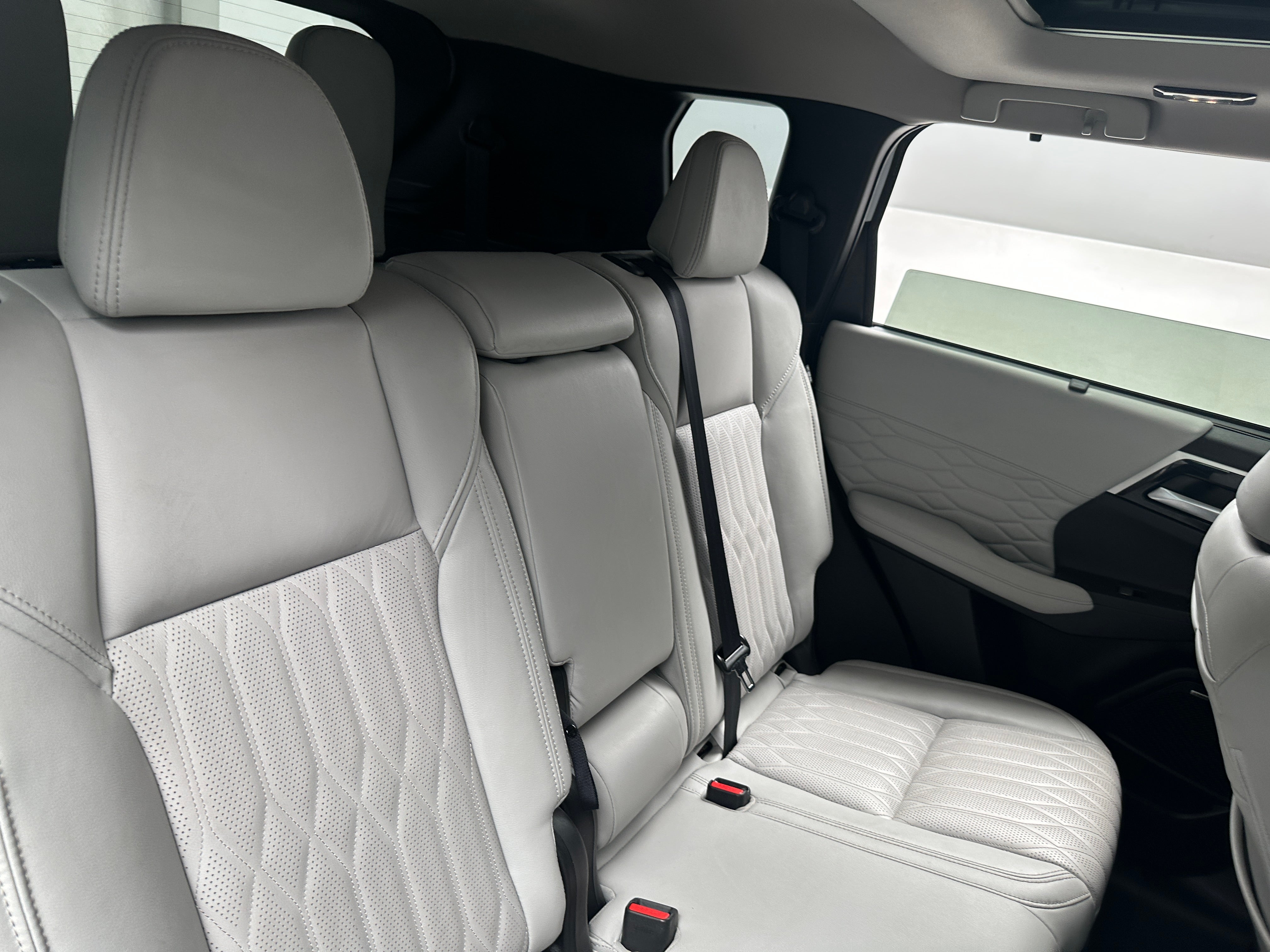 2025 Mitsubishi Outlander SEL